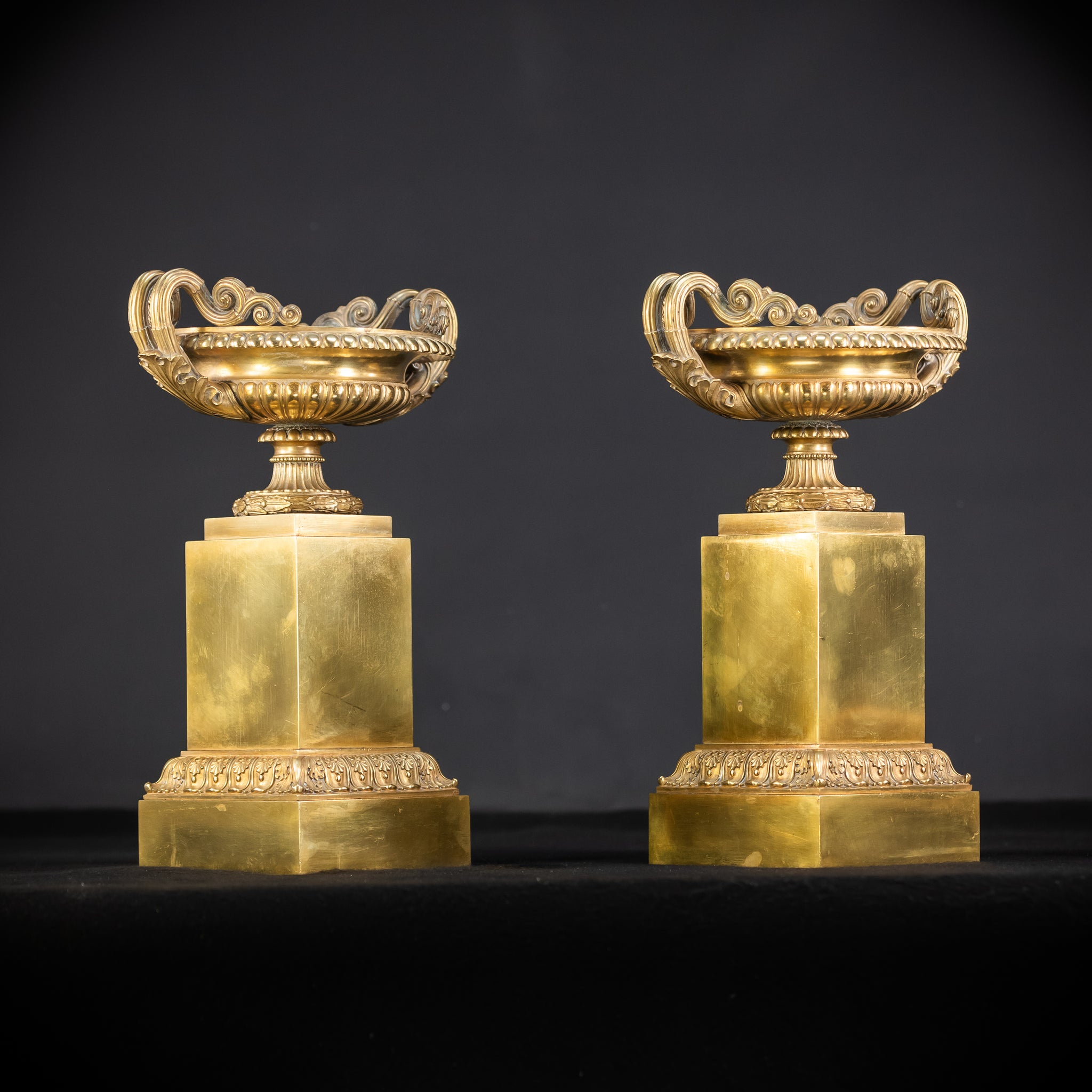 Pair of Urns / Tazze Gilded Bronze-Brass 1700s | 13”