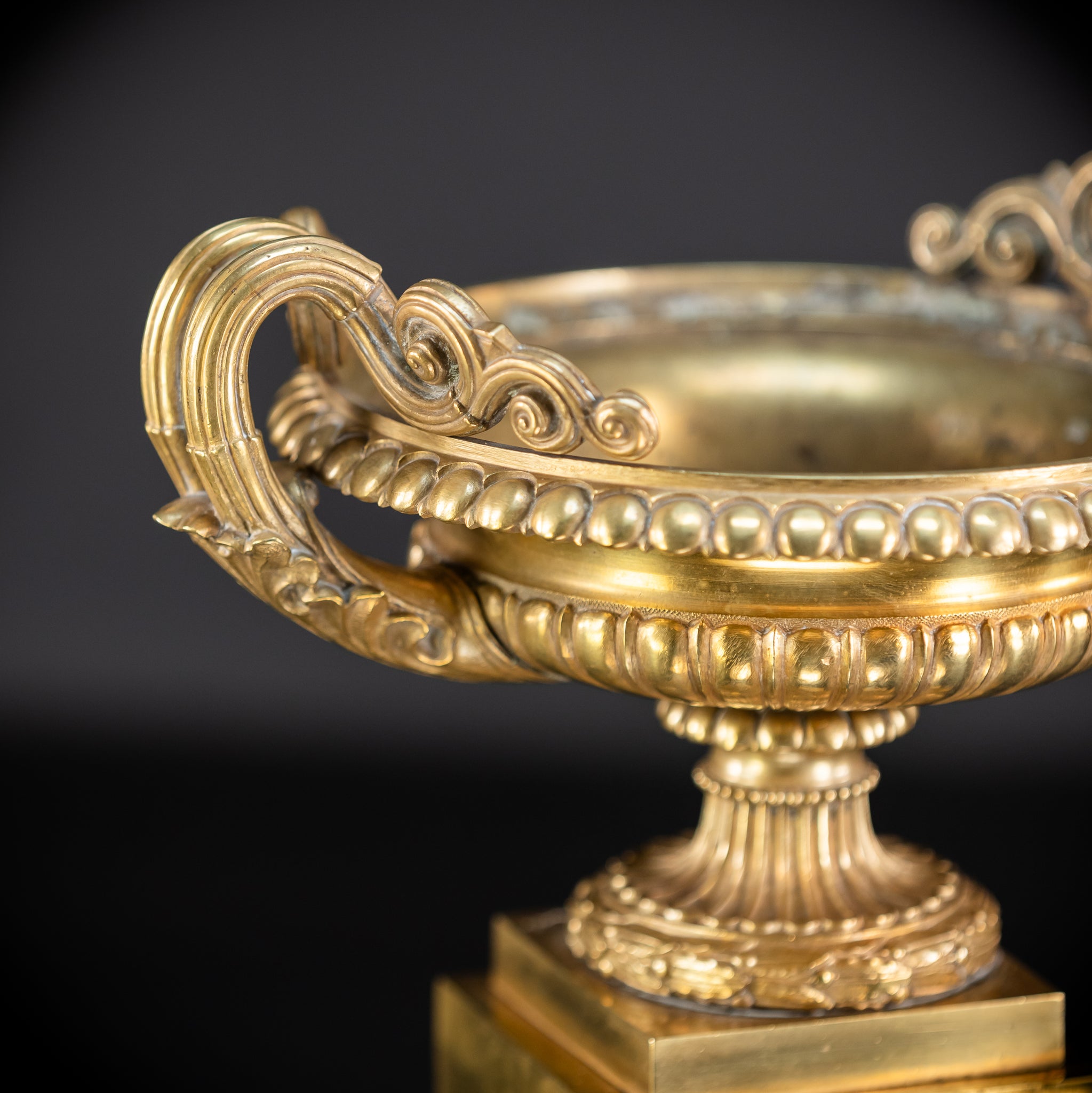 Pair of Urns / Tazze Gilded Bronze-Brass 1700s | 13”