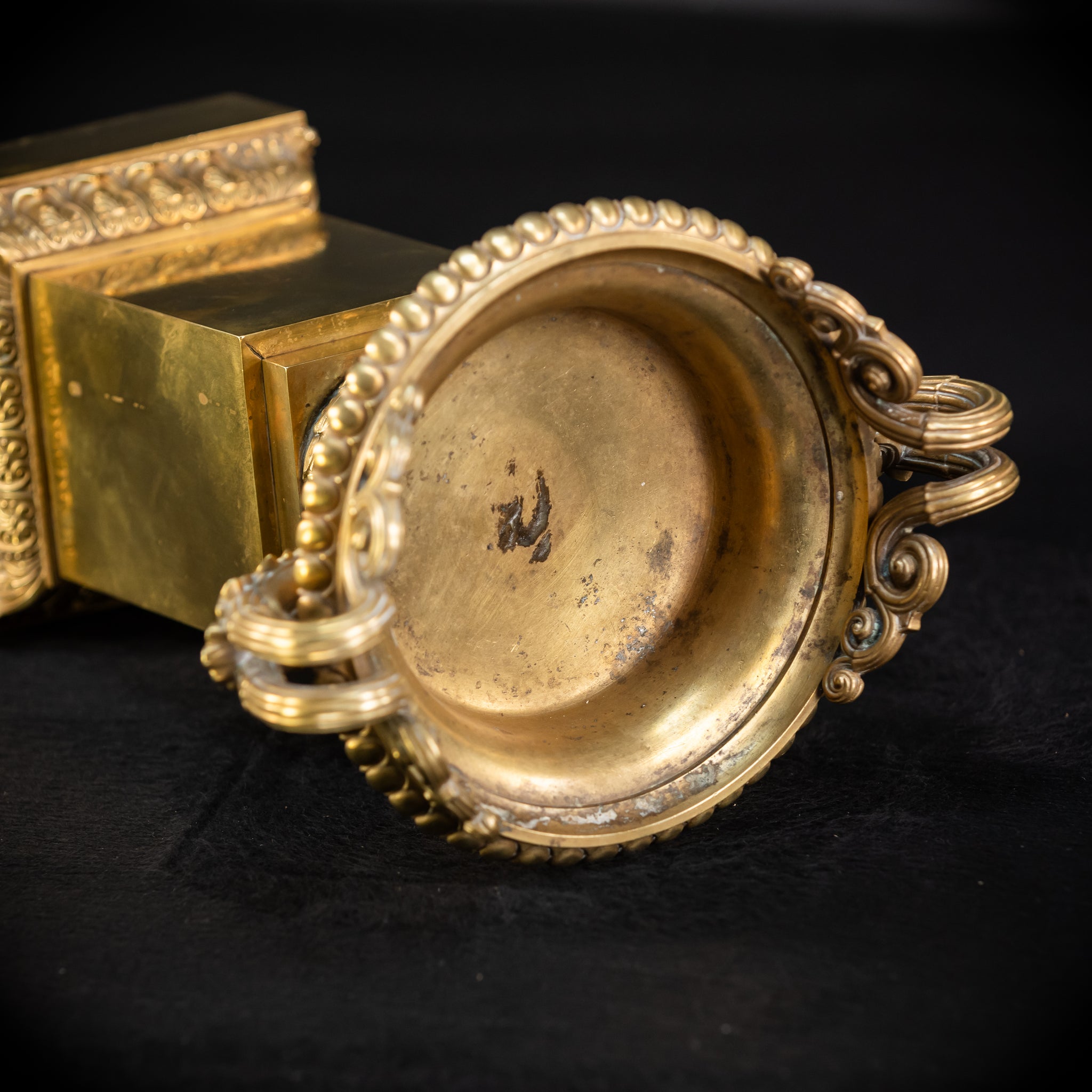 Pair of Urns / Tazze Gilded Bronze-Brass 1700s | 13”