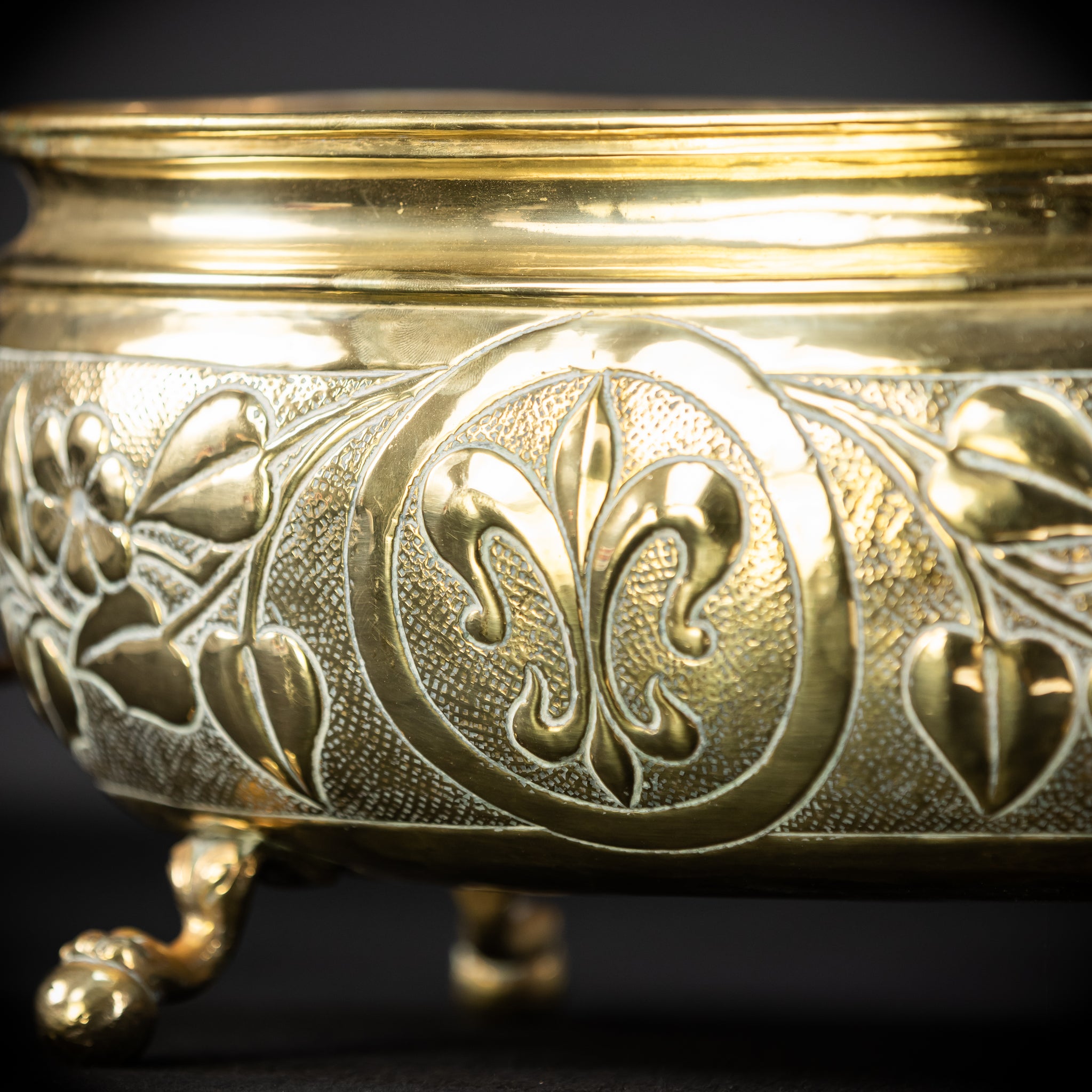 Jardiniere Brass Antique | Baroque 1800s | 16.5” / 42 cm