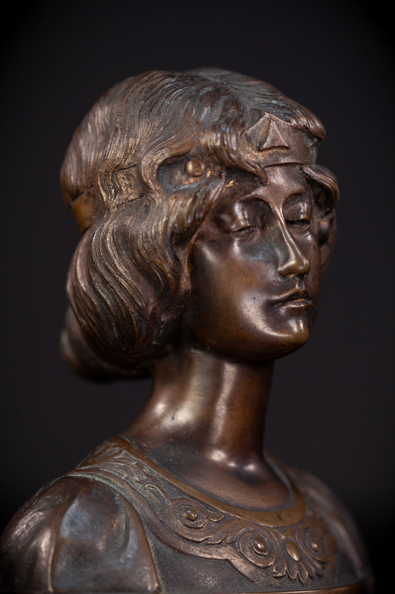 Art Nouveau Girl Bronze Sculpture | 6.7"