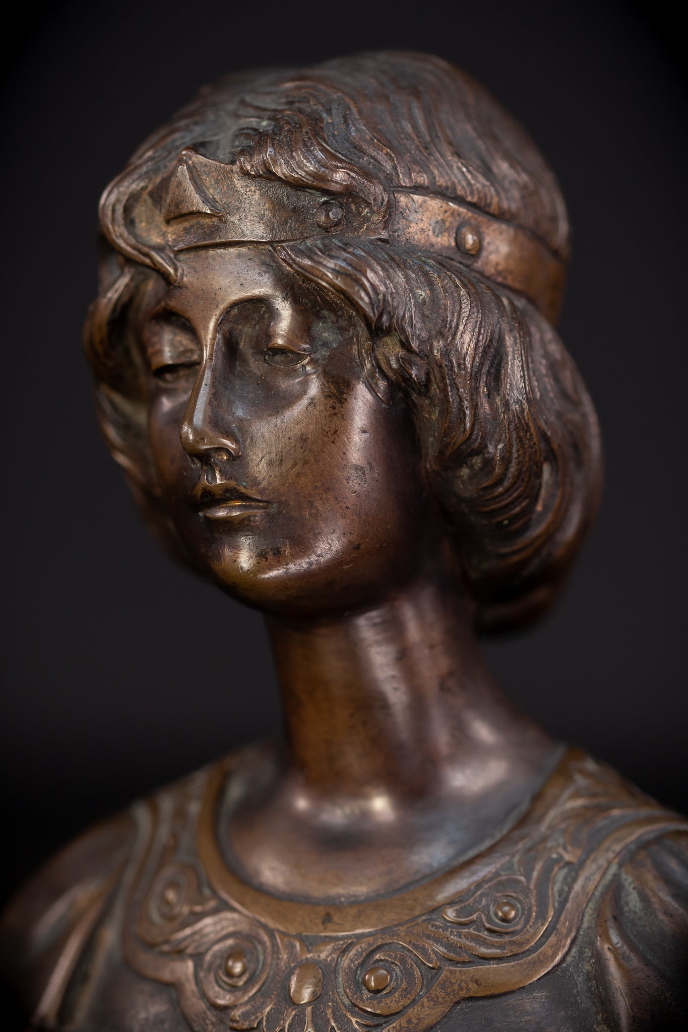 Art Nouveau Girl Bronze Sculpture | 6.7"