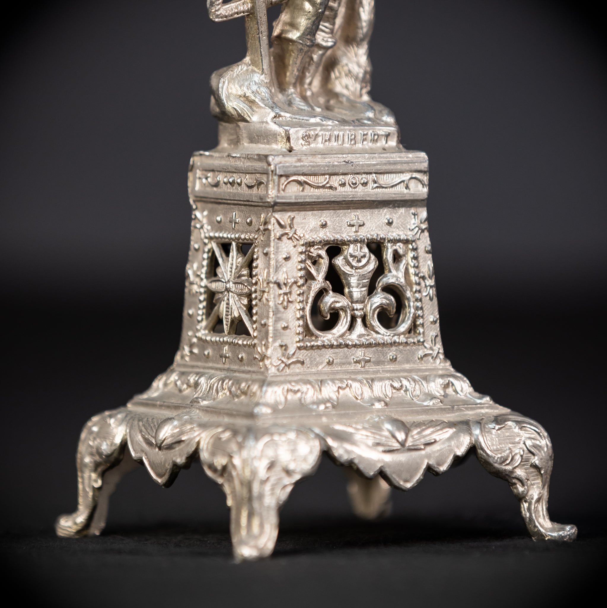 St Hubert Silvered Metal | Early 1900s Antique | 8.1” / 20.5 cm