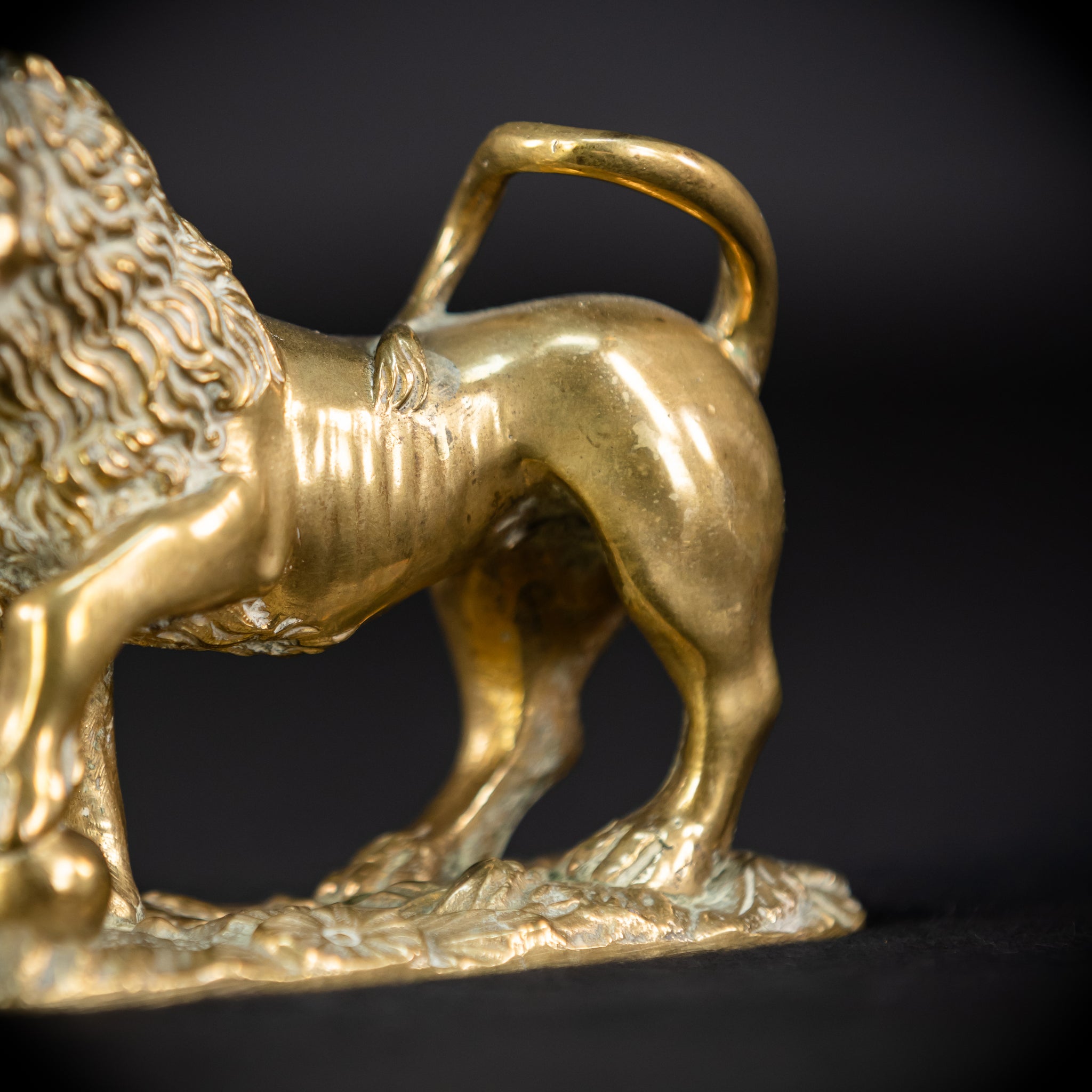 Bronze Lion Statue | Antique 1700s | 4.7"/ 12 cm