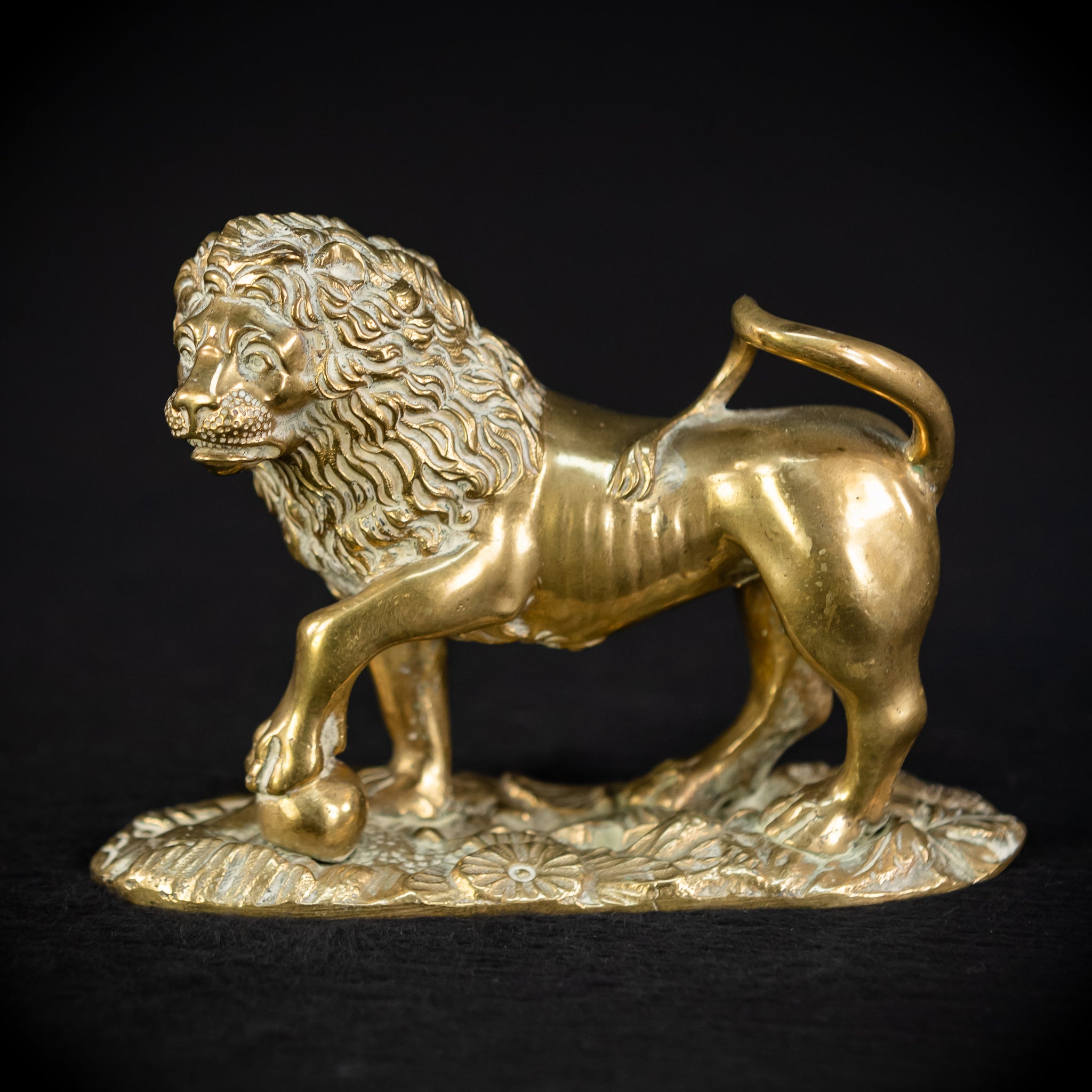 Bronze Lion Statue | Antique 1700s | 4.7"/ 12 cm