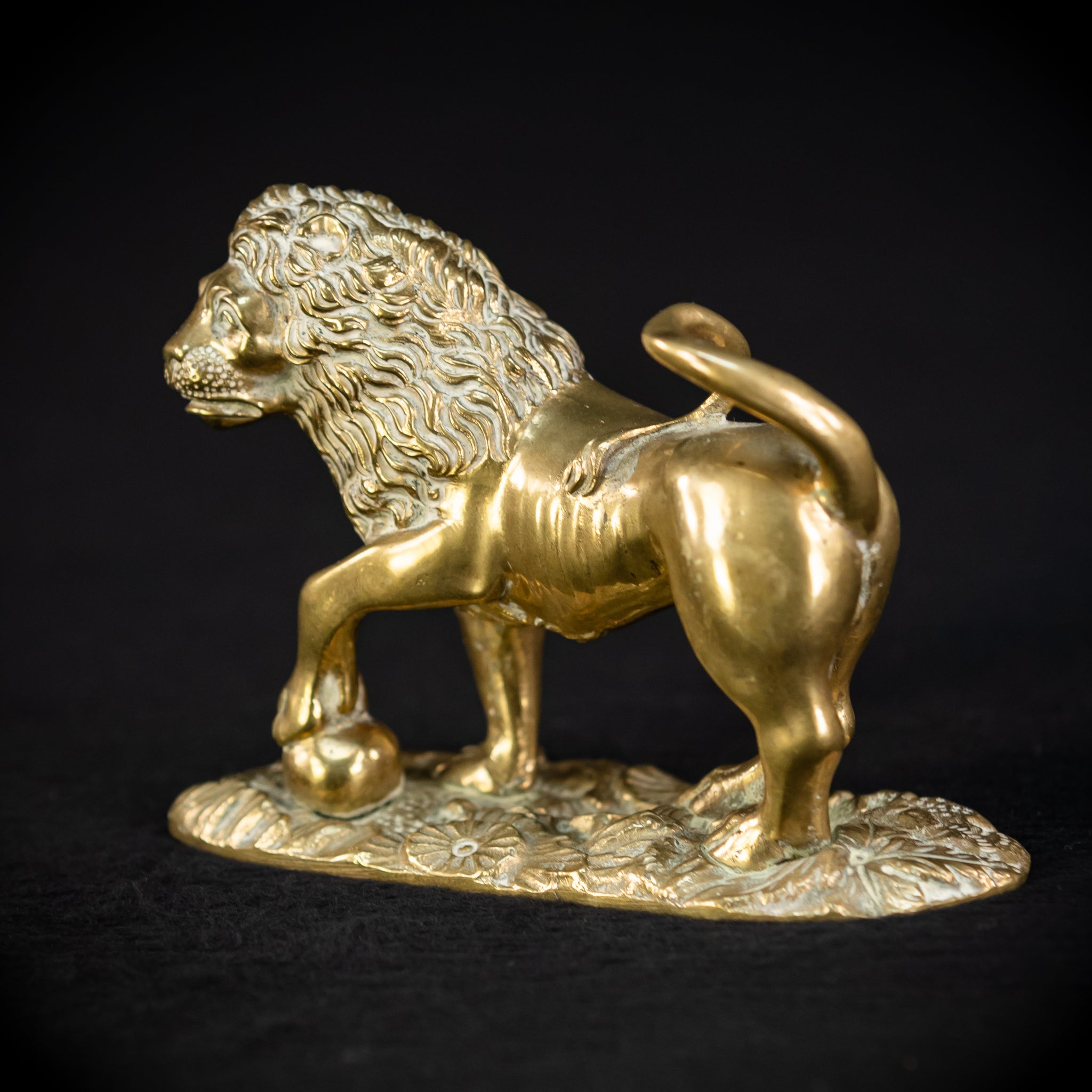 Bronze Lion Statue | Antique 1700s | 4.7"/ 12 cm