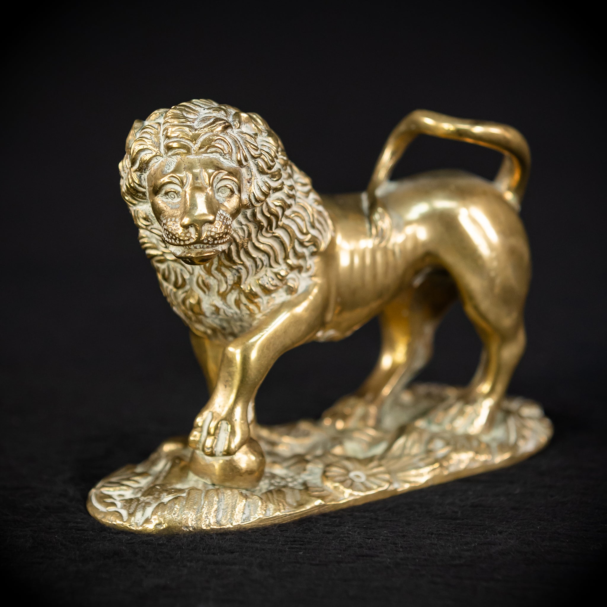 Bronze Lion Statue | Antique 1700s | 4.7"/ 12 cm
