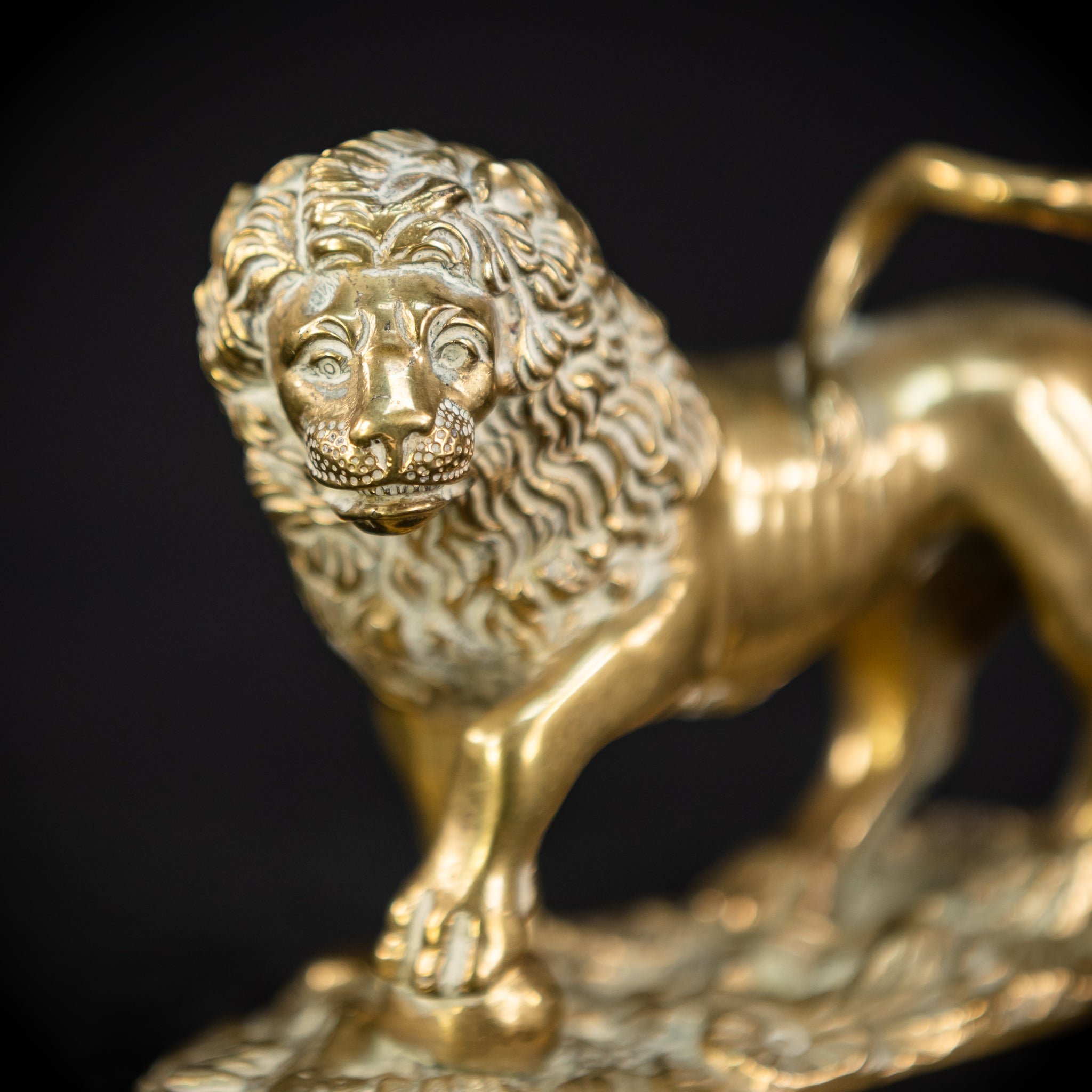 Bronze Lion Statue | Antique 1700s | 4.7"/ 12 cm