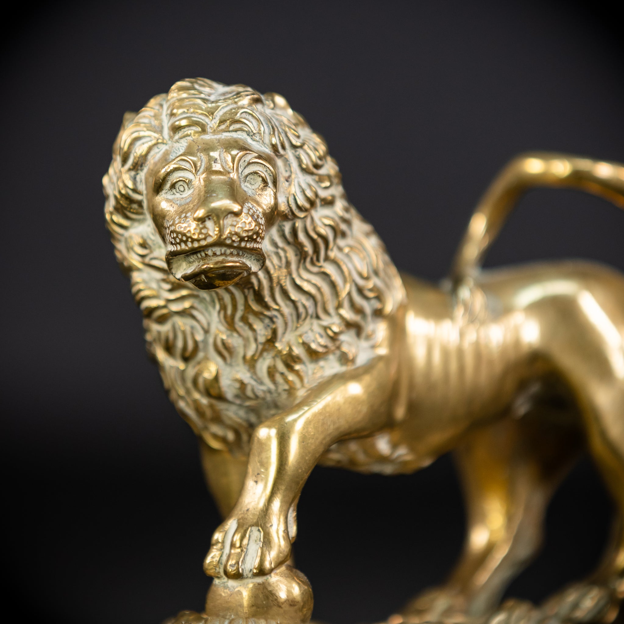 Bronze Lion Statue | Antique 1700s | 4.7"/ 12 cm
