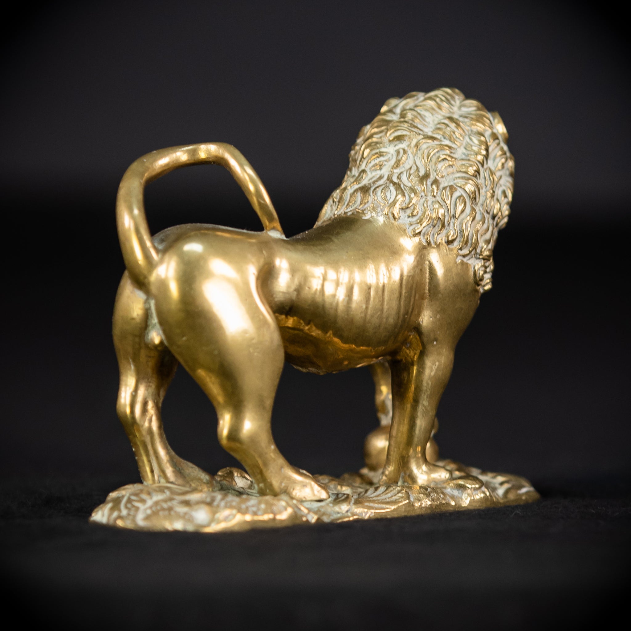 Bronze Lion Statue | Antique 1700s | 4.7"/ 12 cm