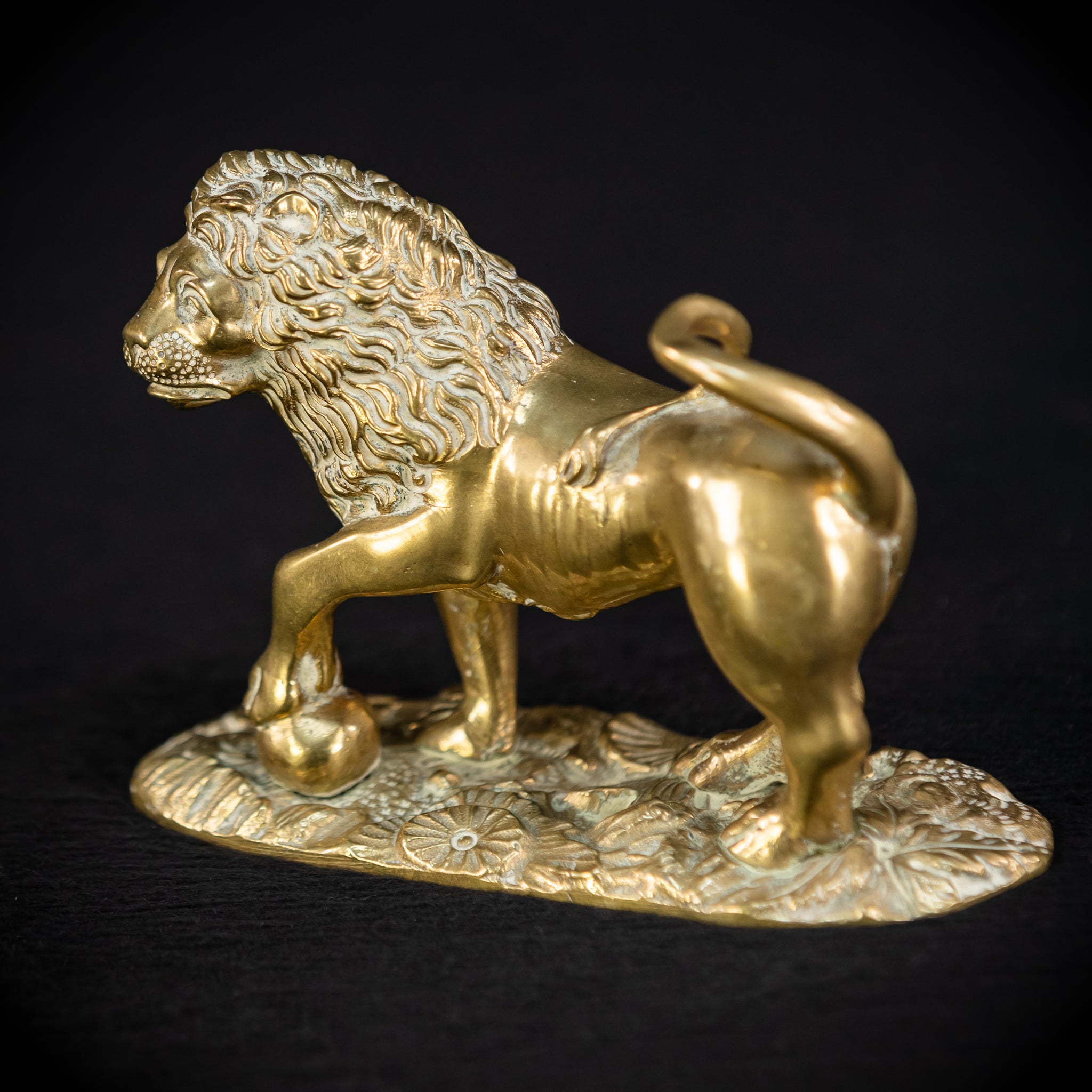 Bronze Lion Statue | Antique 1700s | 4.7"/ 12 cm