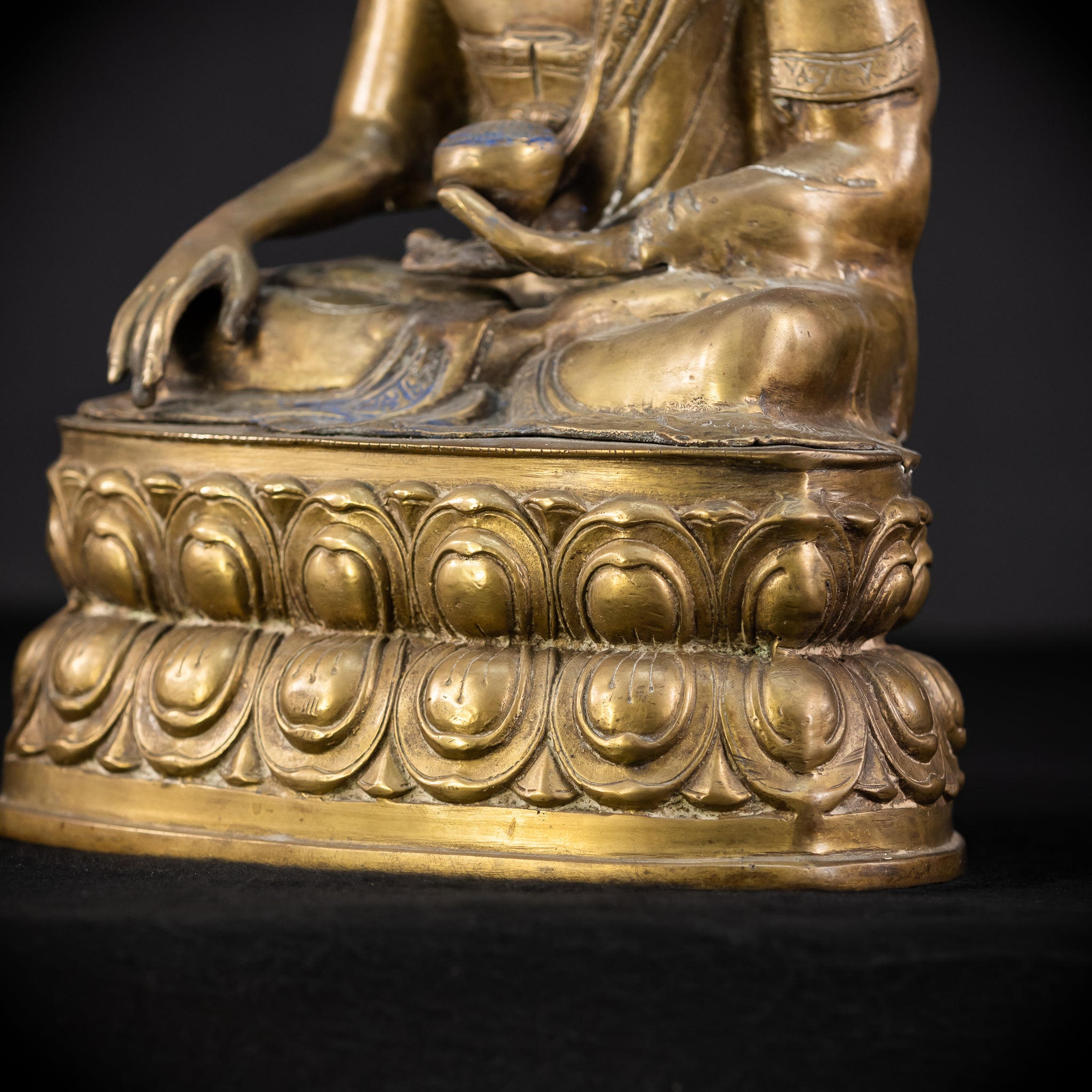 Guatama Buddha Bronze Statue 1800s | 16.2"