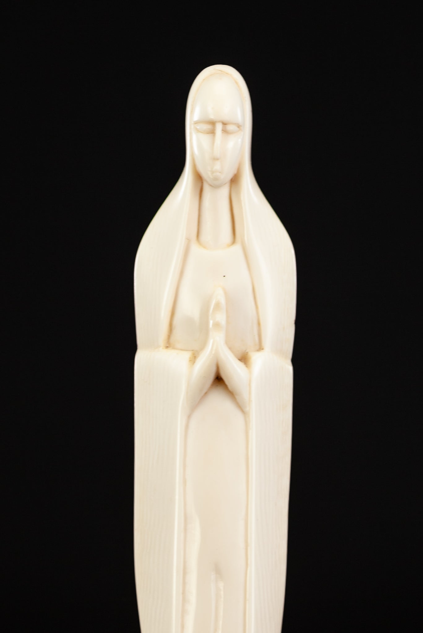 Virgin Mary Dieppe Carving Statue