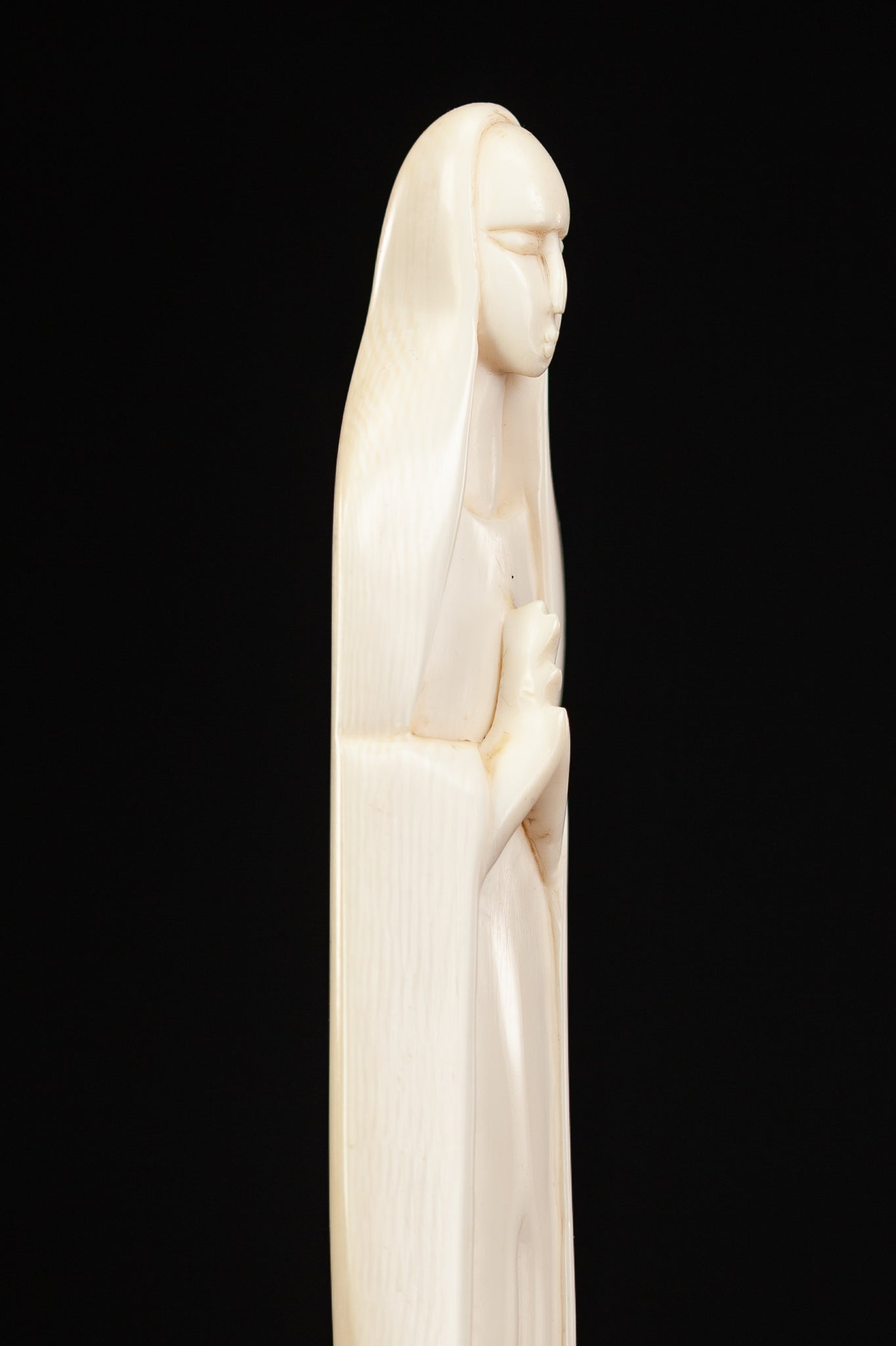 Virgin Mary Dieppe Carving Statue