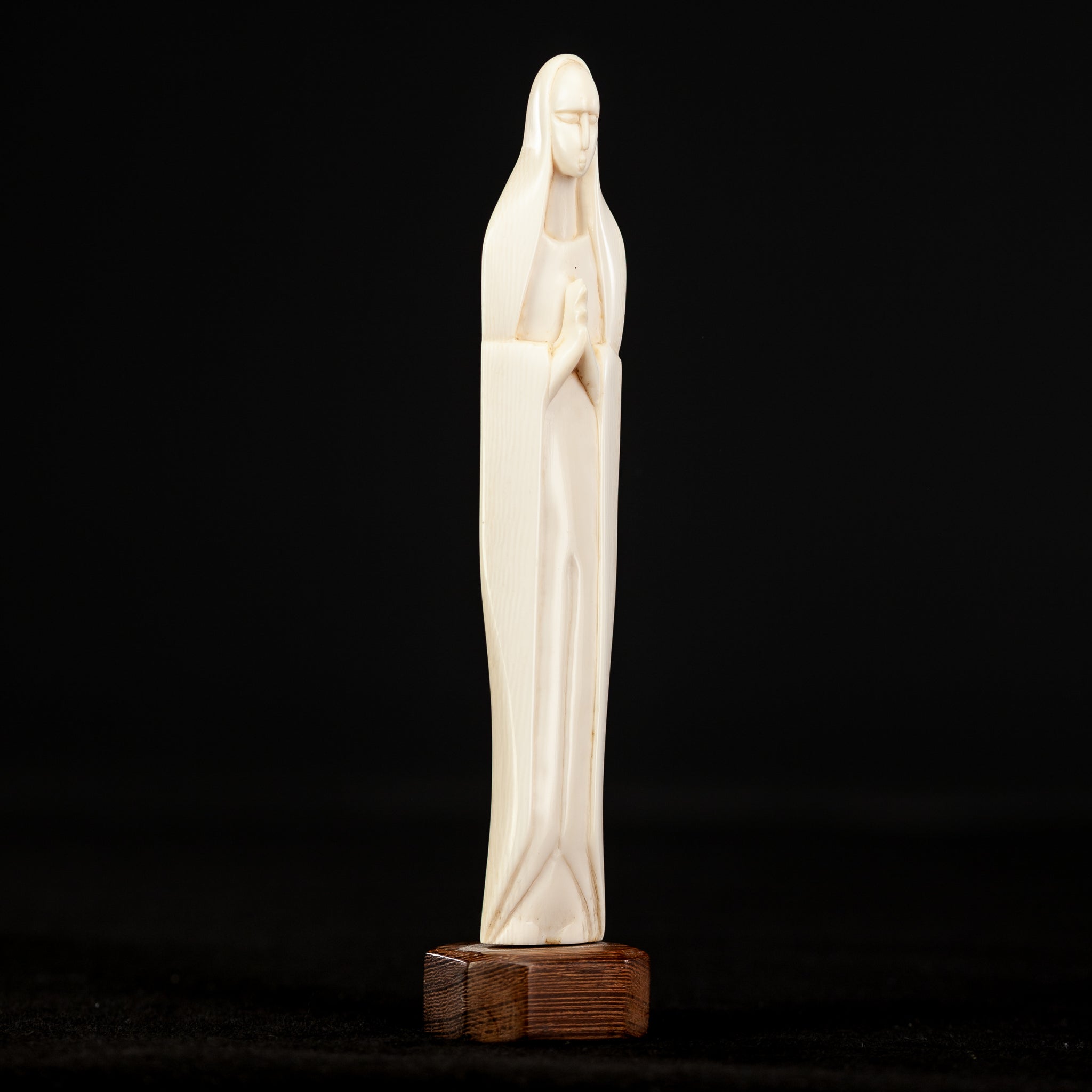 Virgin Mary Dieppe Carving Statue