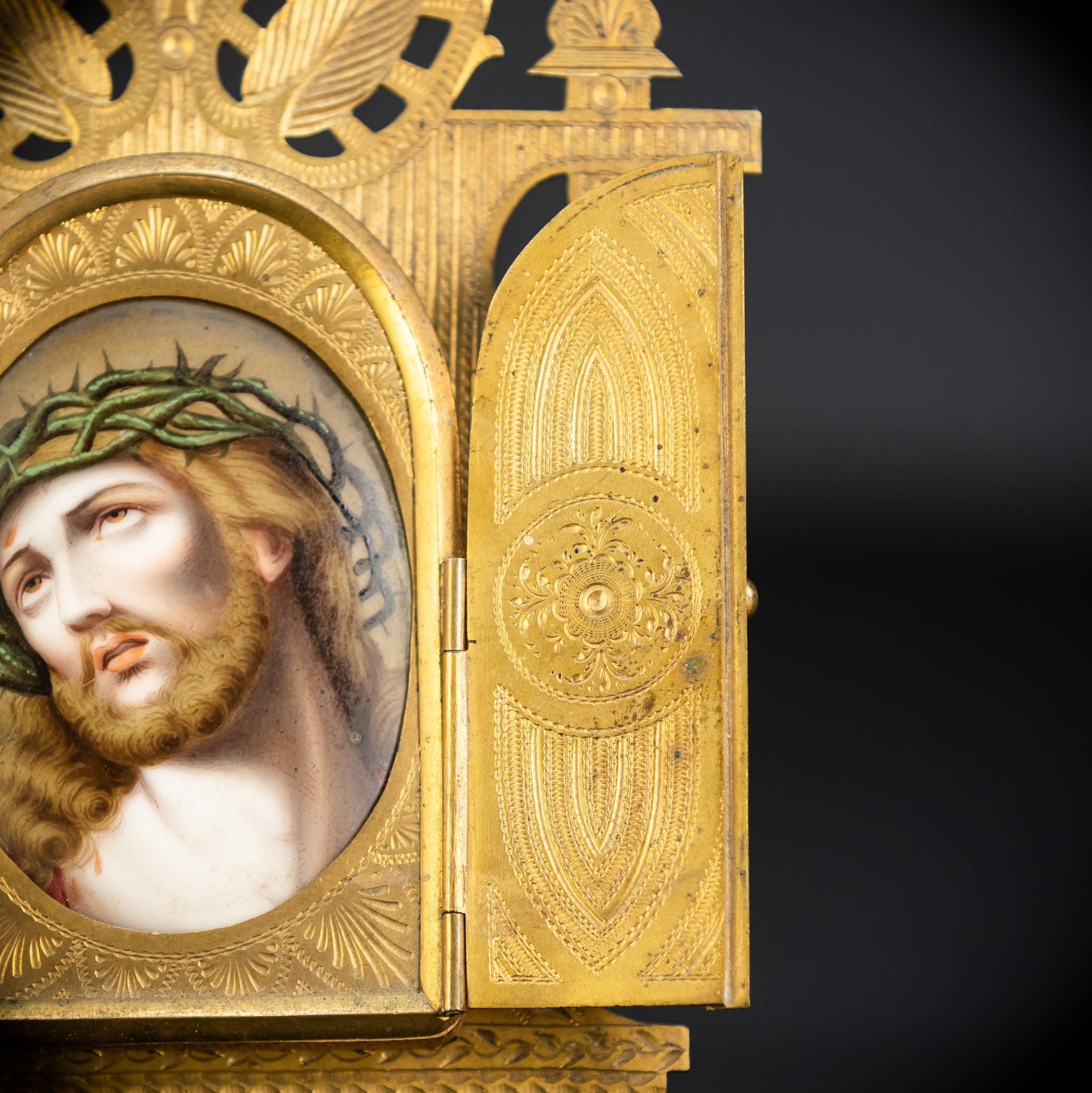 Ecce Homo Porcelain Painting in Brass Frame Icon | 9.4" / 24 cm