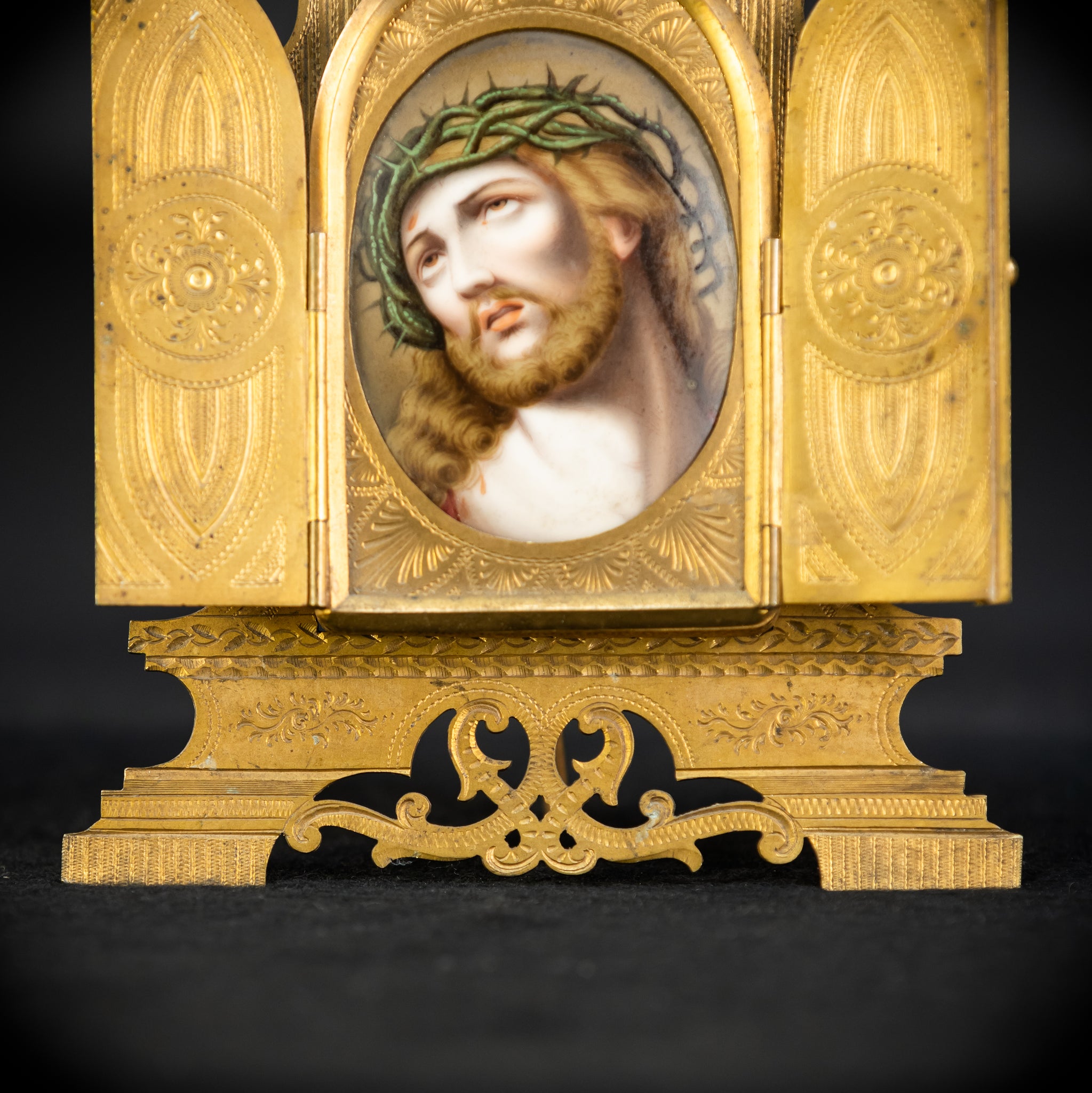 Ecce Homo Porcelain Painting in Brass Frame Icon | 9.4" / 24 cm