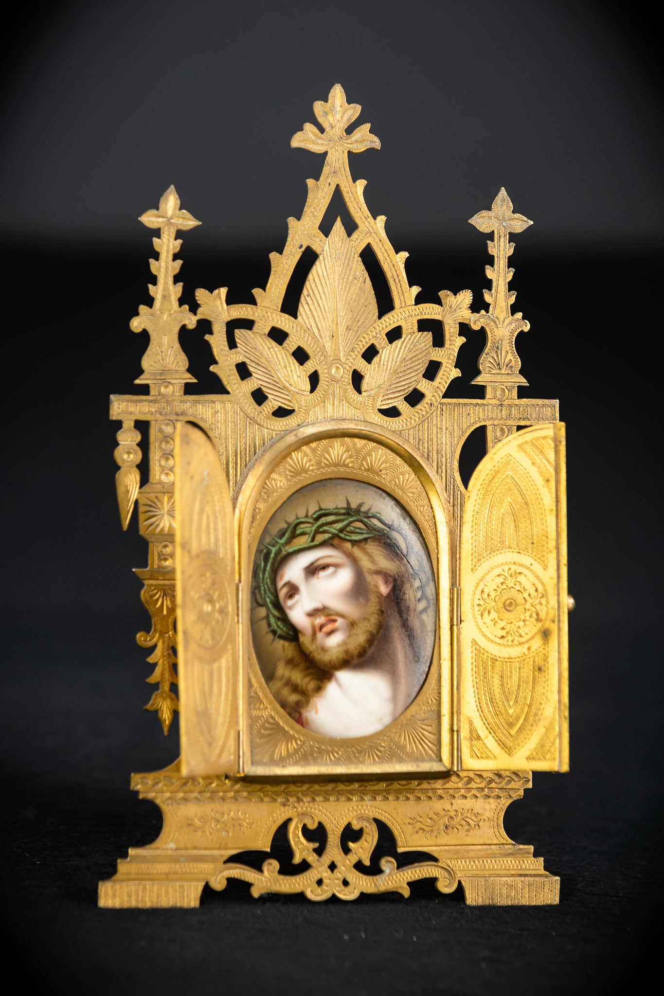 Ecce Homo Porcelain Painting in Brass Frame Icon | 9.4" / 24 cm