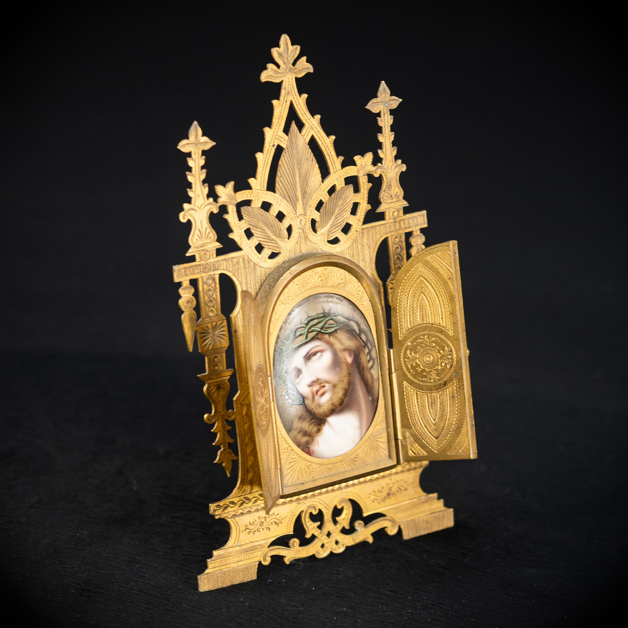Ecce Homo Porcelain Painting in Brass Frame Icon | 9.4" / 24 cm
