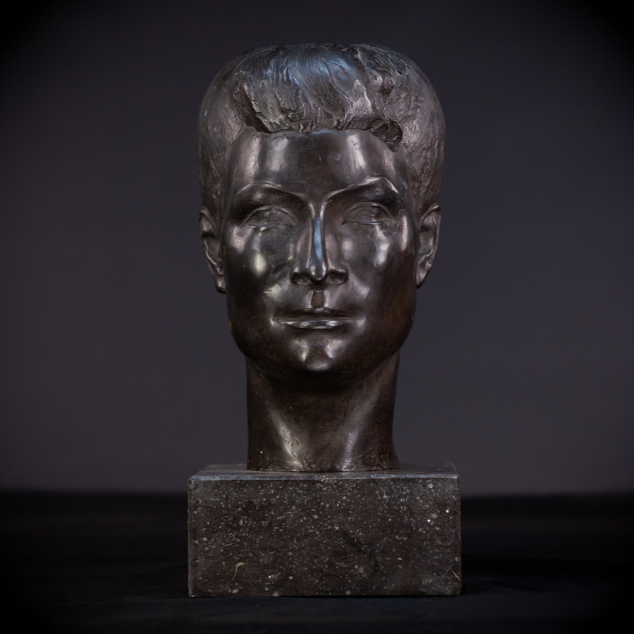 Bronze Bust of Lady by Leon Batardy | 15.4" / 39 cm - 31.3 pounds / 14.2 kg