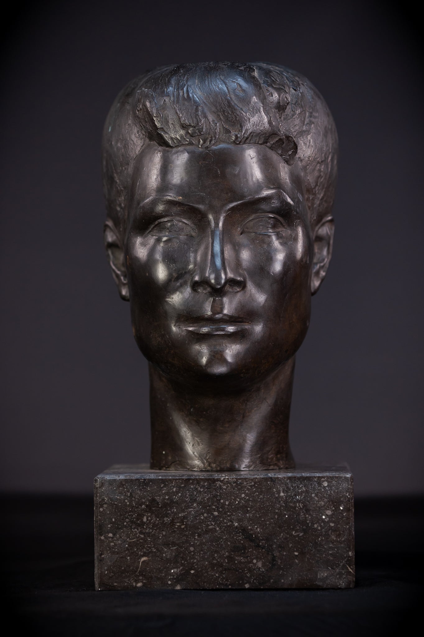 Bronze Bust of Lady by Leon Batardy | 15.4" / 39 cm - 31.3 pounds / 14.2 kg