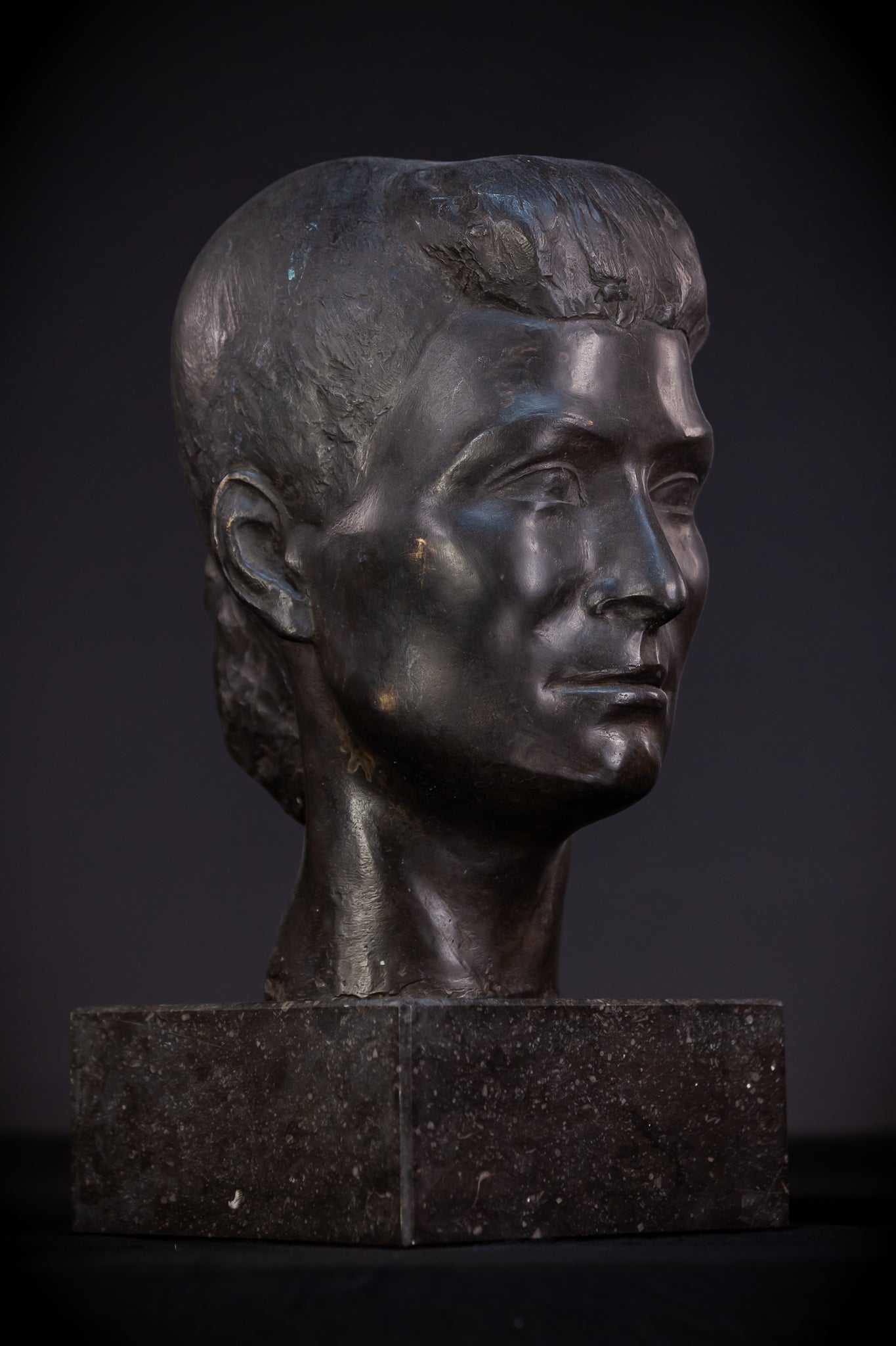 Bronze Bust of Lady by Leon Batardy | 15.4" / 39 cm - 31.3 pounds / 14.2 kg