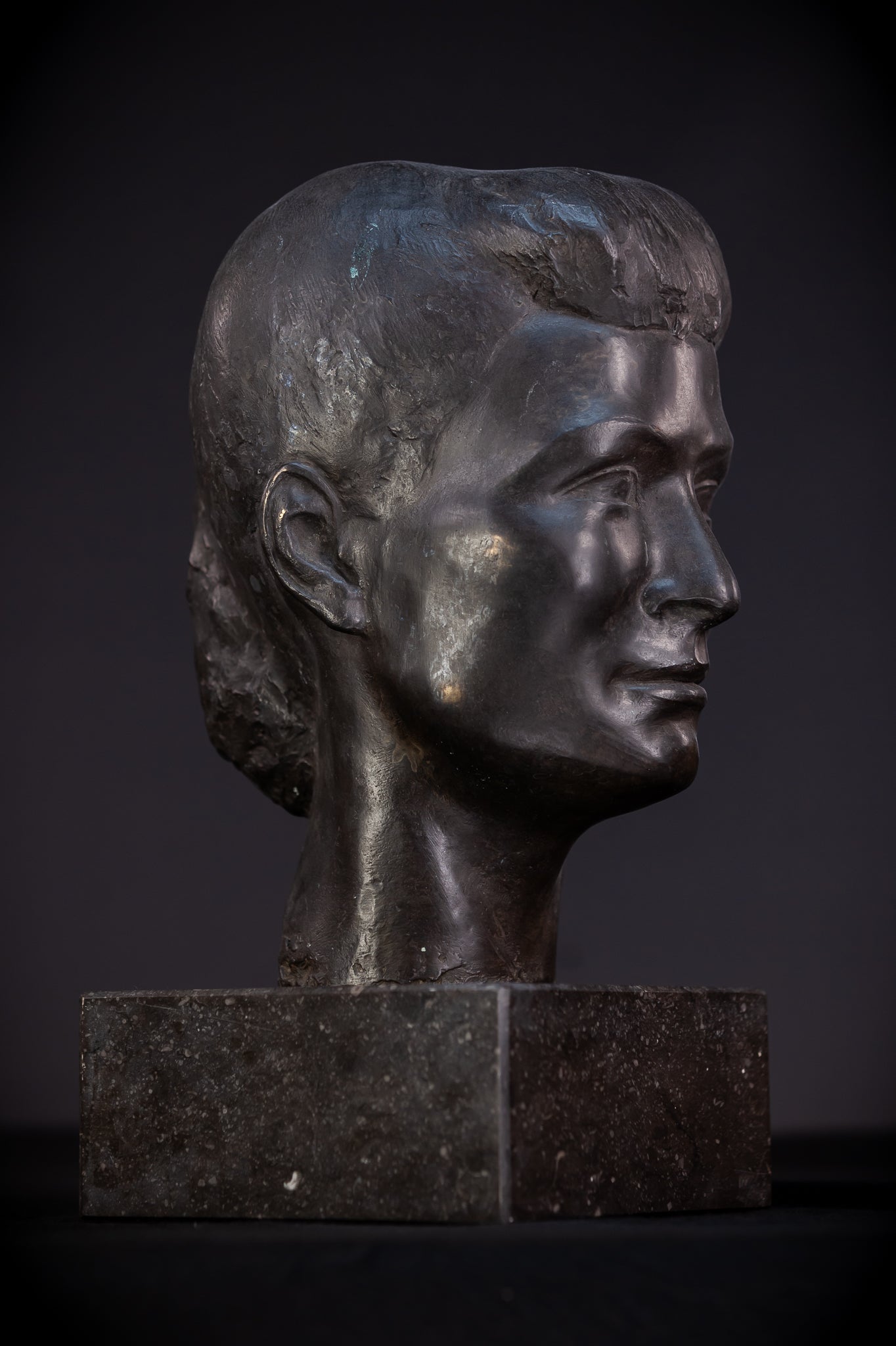 Bronze Bust of Lady by Leon Batardy | 15.4" / 39 cm - 31.3 pounds / 14.2 kg