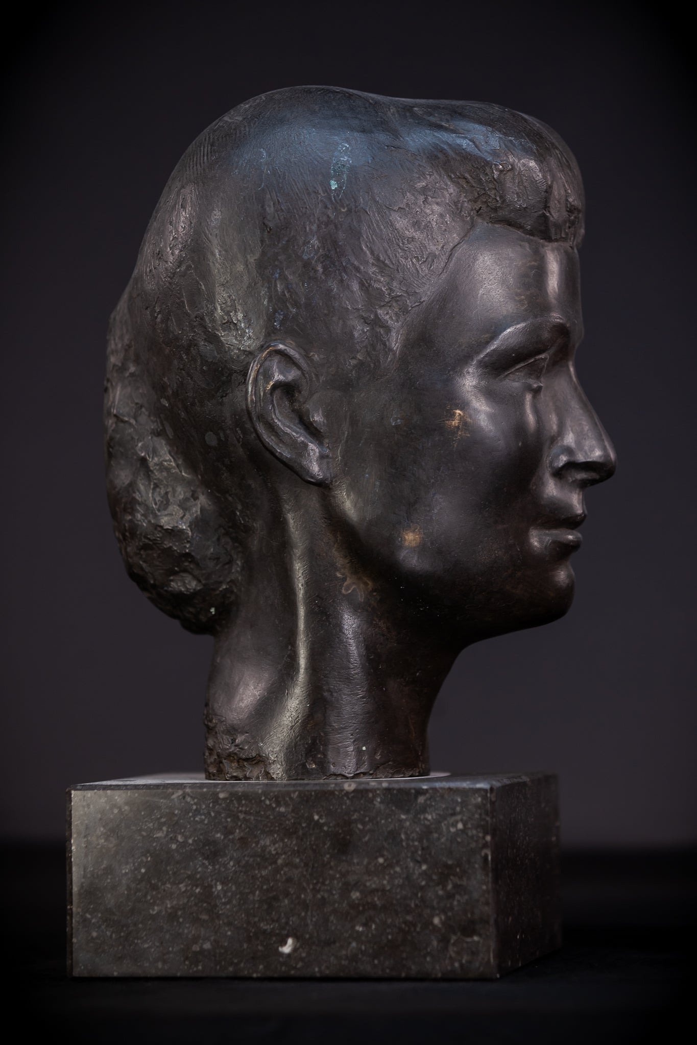 Bronze Bust of Lady by Leon Batardy | 15.4" / 39 cm - 31.3 pounds / 14.2 kg