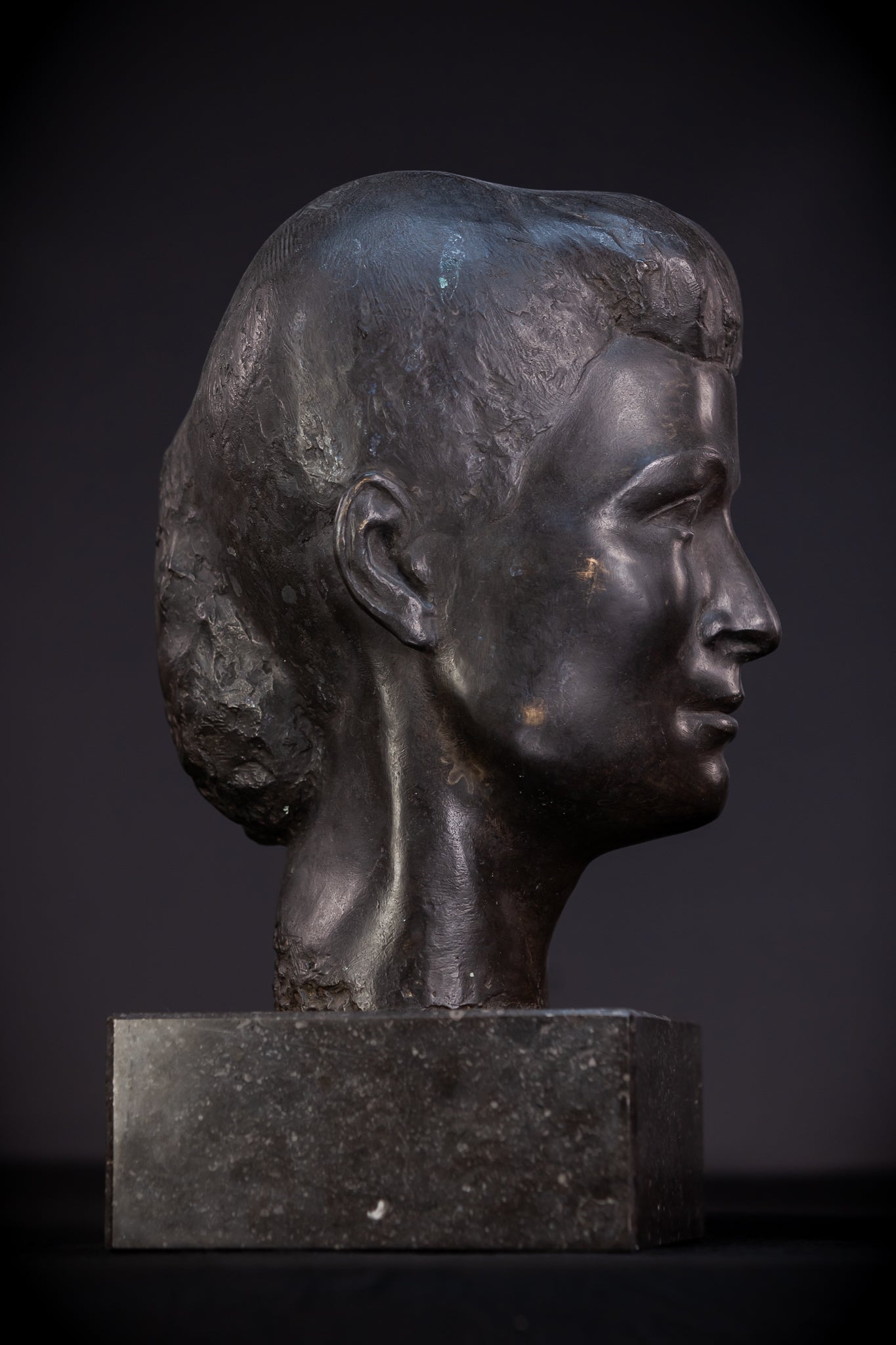 Bronze Bust of Lady by Leon Batardy | 15.4" / 39 cm - 31.3 pounds / 14.2 kg