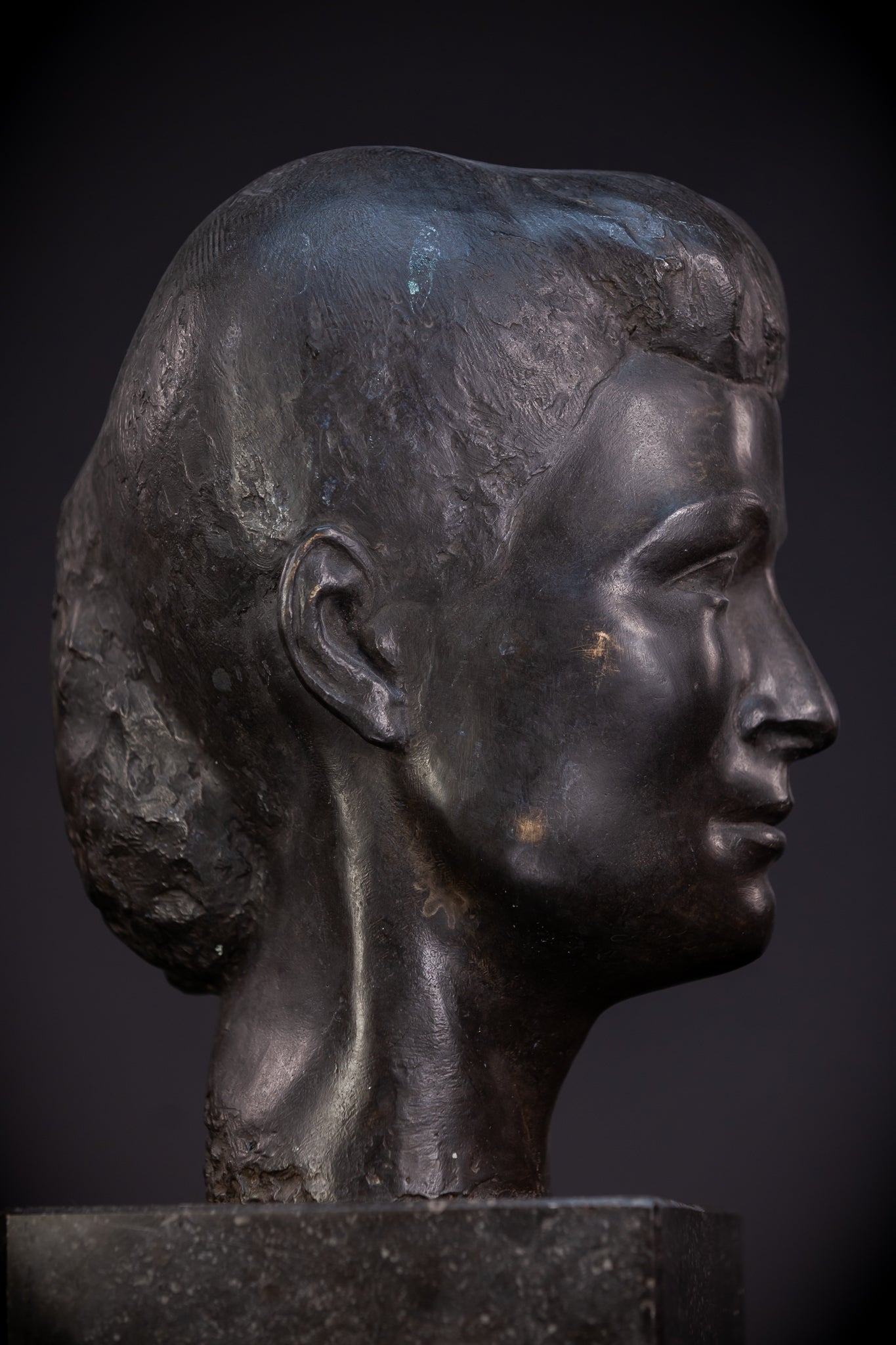 Bronze Bust of Lady by Leon Batardy | 15.4" / 39 cm - 31.3 pounds / 14.2 kg