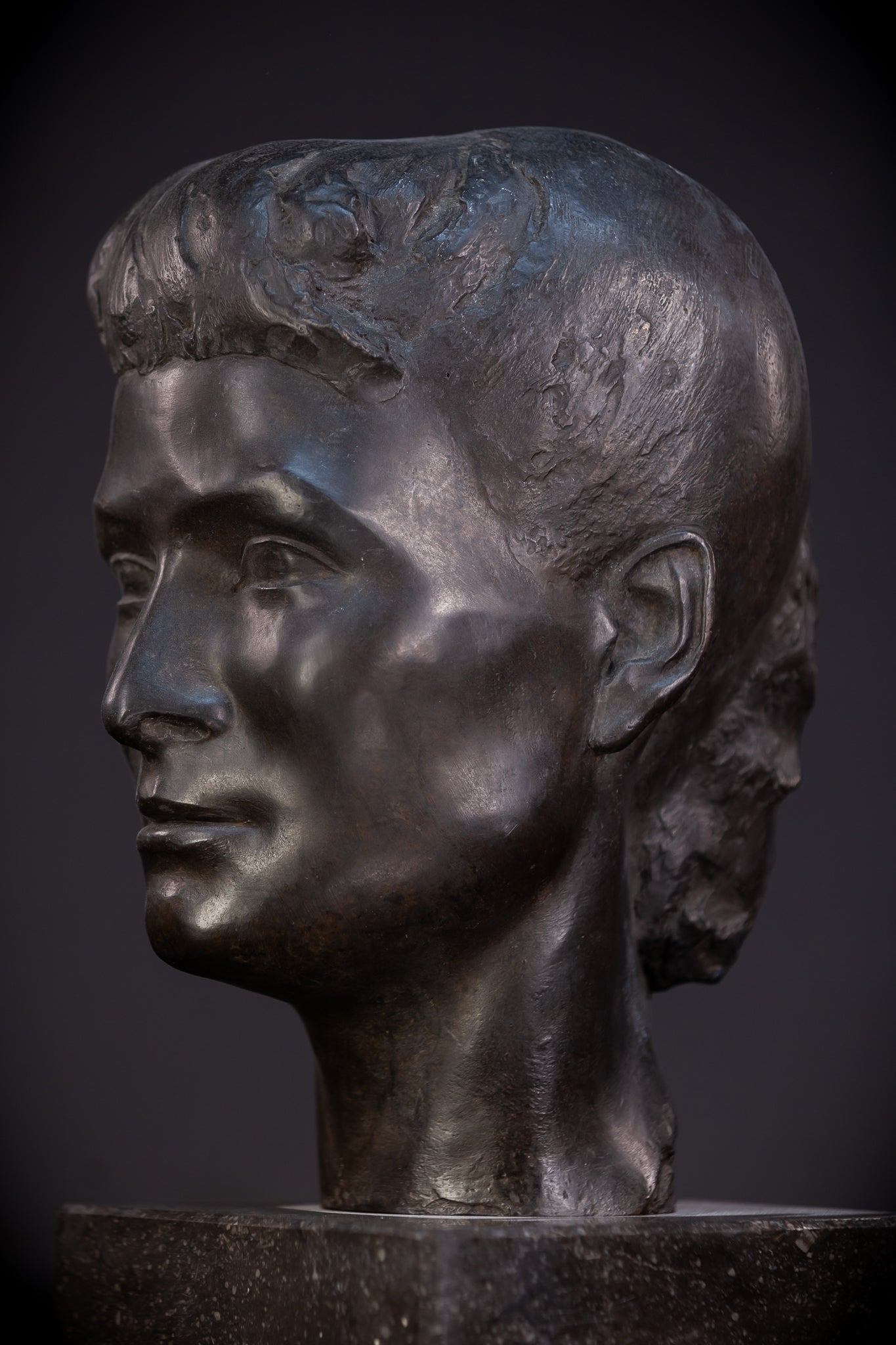 Bronze Bust of Lady by Leon Batardy | 15.4" / 39 cm - 31.3 pounds / 14.2 kg