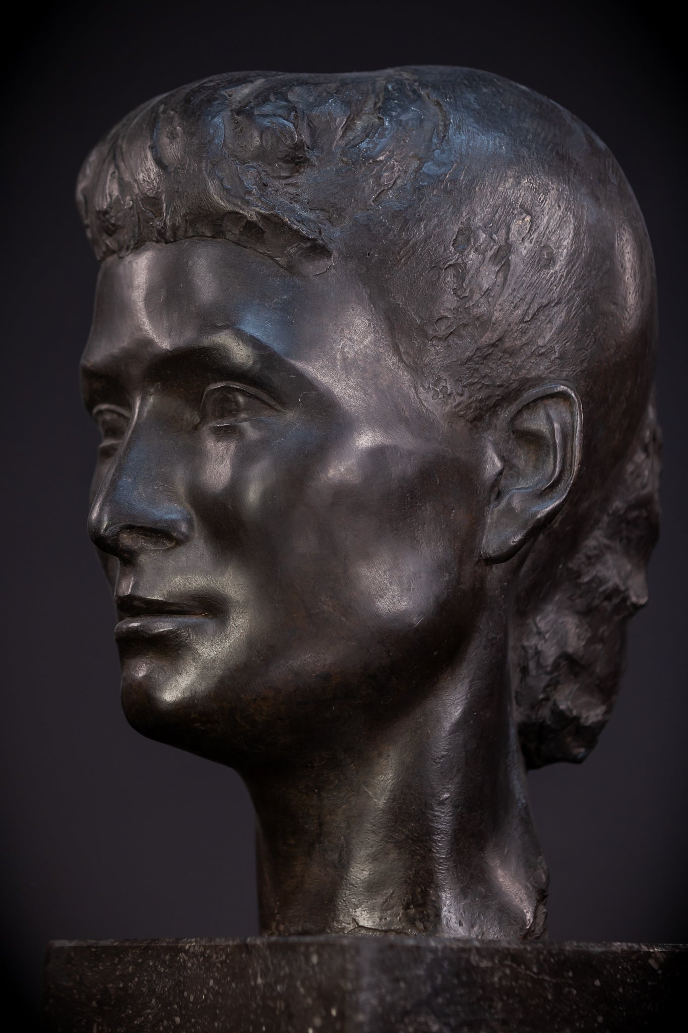 Bronze Bust of Lady by Leon Batardy | 15.4" / 39 cm - 31.3 pounds / 14.2 kg