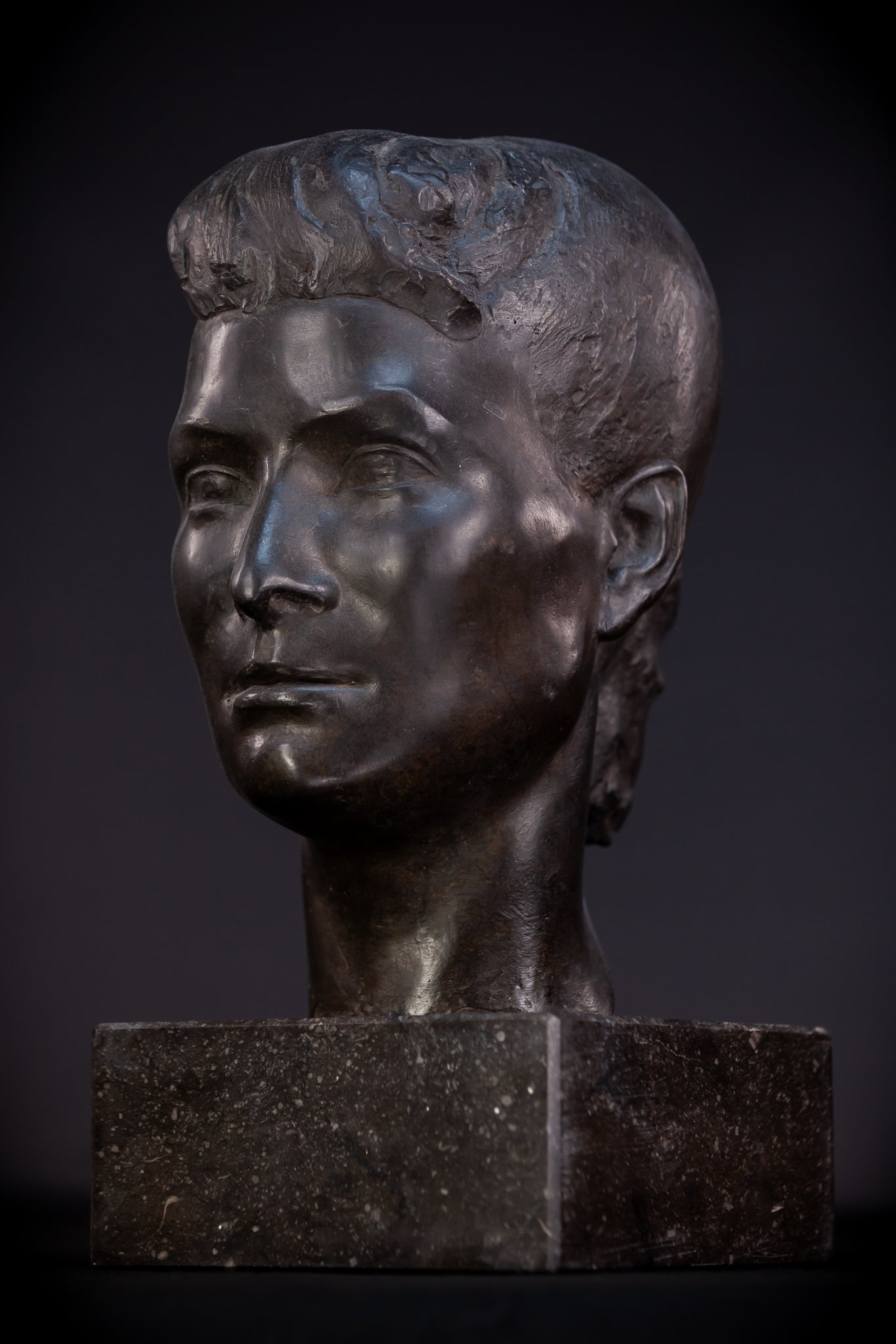 Bronze Bust of Lady by Leon Batardy | 15.4" / 39 cm - 31.3 pounds / 14.2 kg