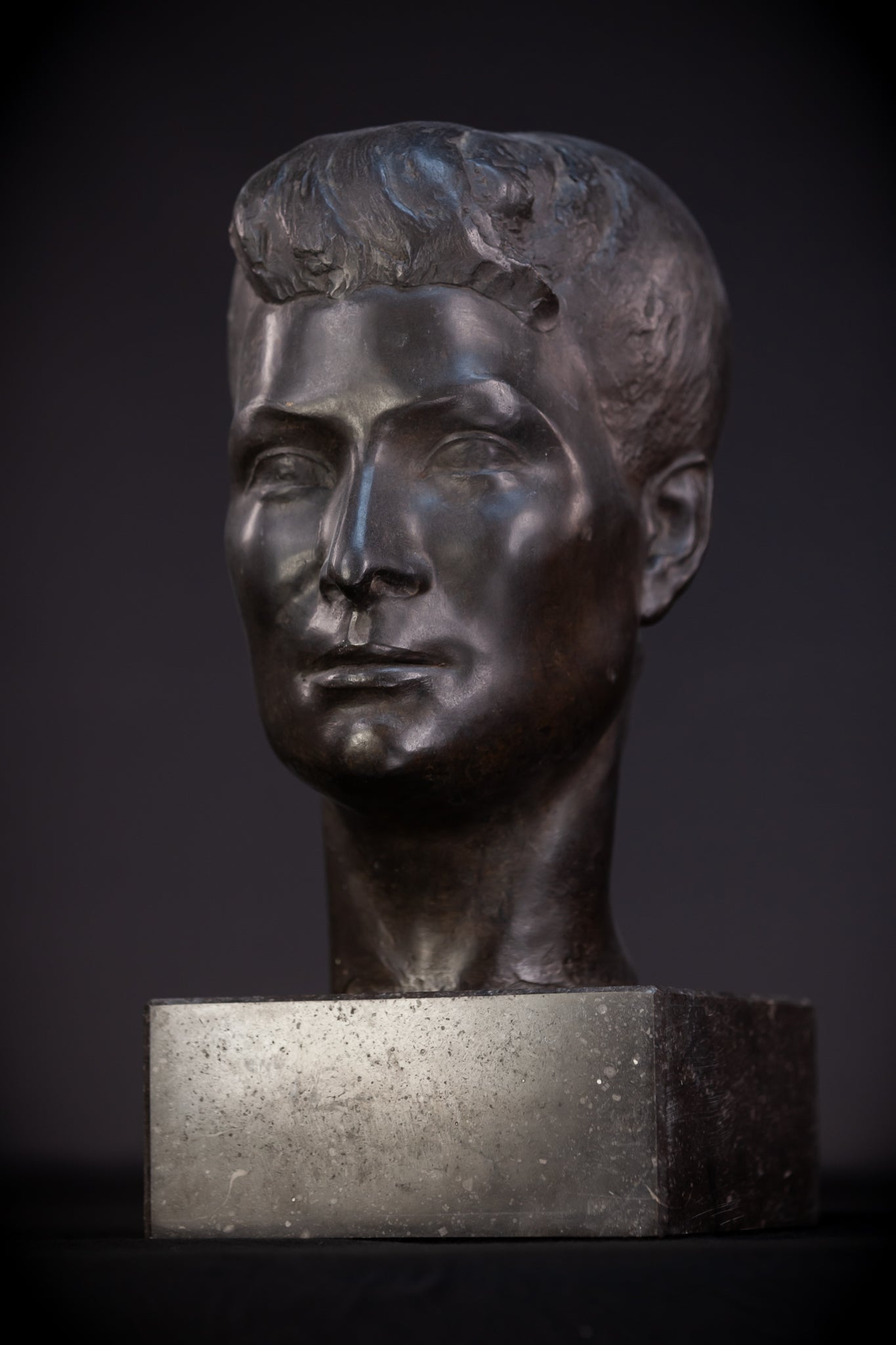 Bronze Bust of Lady by Leon Batardy | 15.4" / 39 cm - 31.3 pounds / 14.2 kg