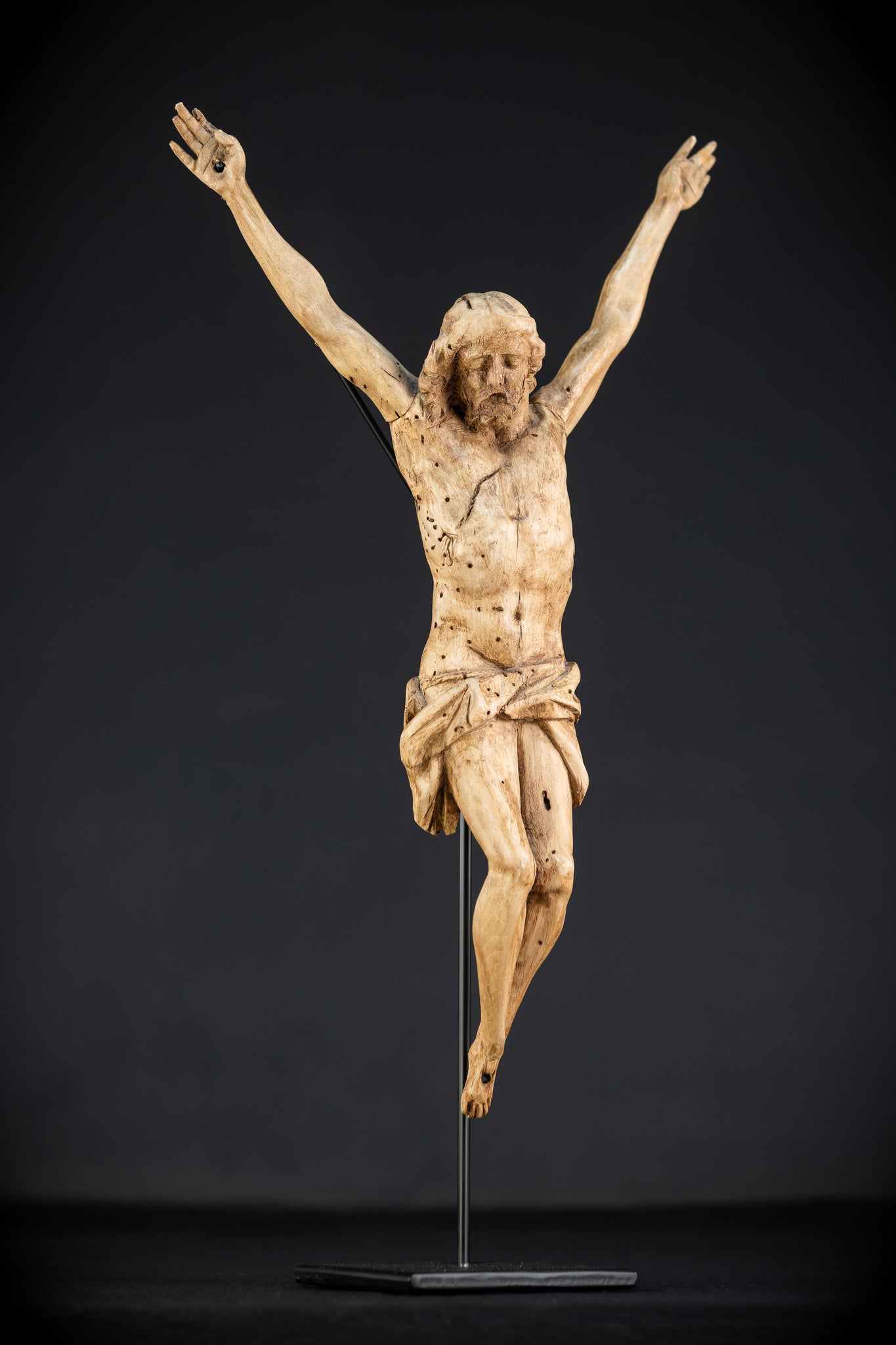 Corpus Christi Wood | France 1600s - 1700s Antique | 16" / 40.5 cm