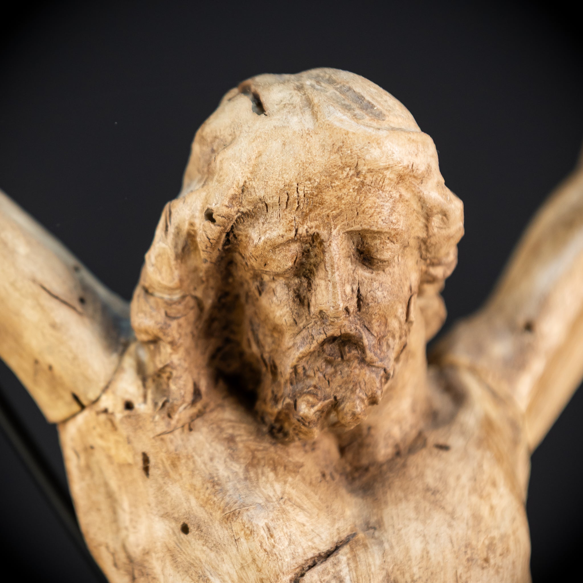 Corpus Christi Wood | France 1600s - 1700s Antique | 16" / 40.5 cm
