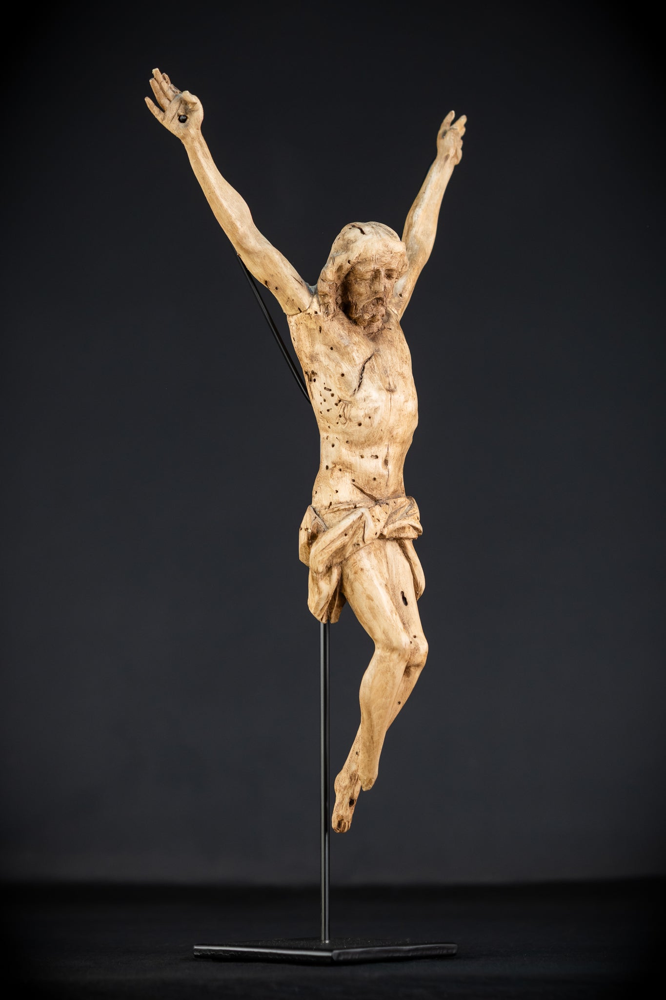 Corpus Christi Wood | France 1600s - 1700s Antique | 16" / 40.5 cm