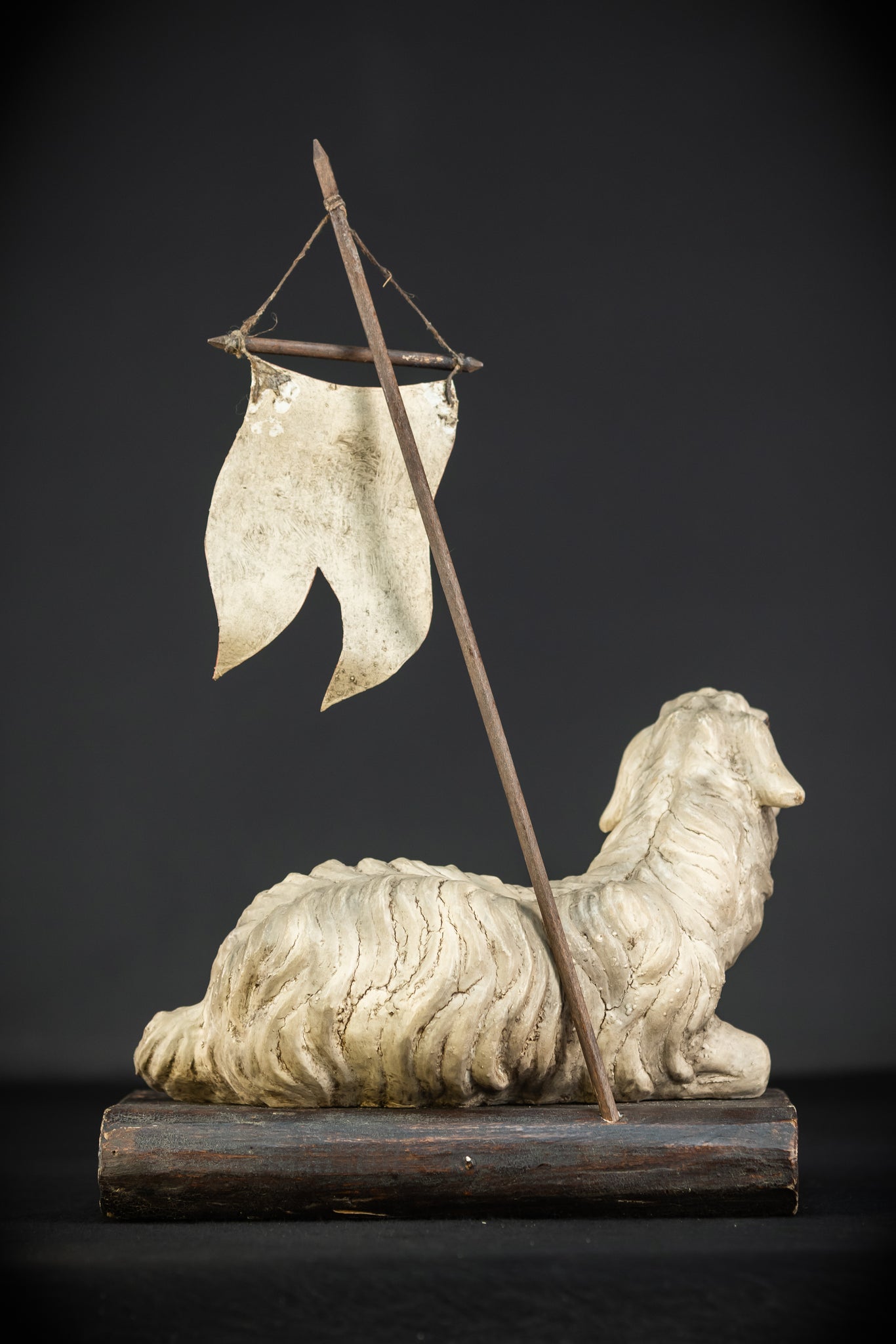 Lamb of God Wood Sculpture | Agnus Dei 19th C 16.3"/ 41.5 cm