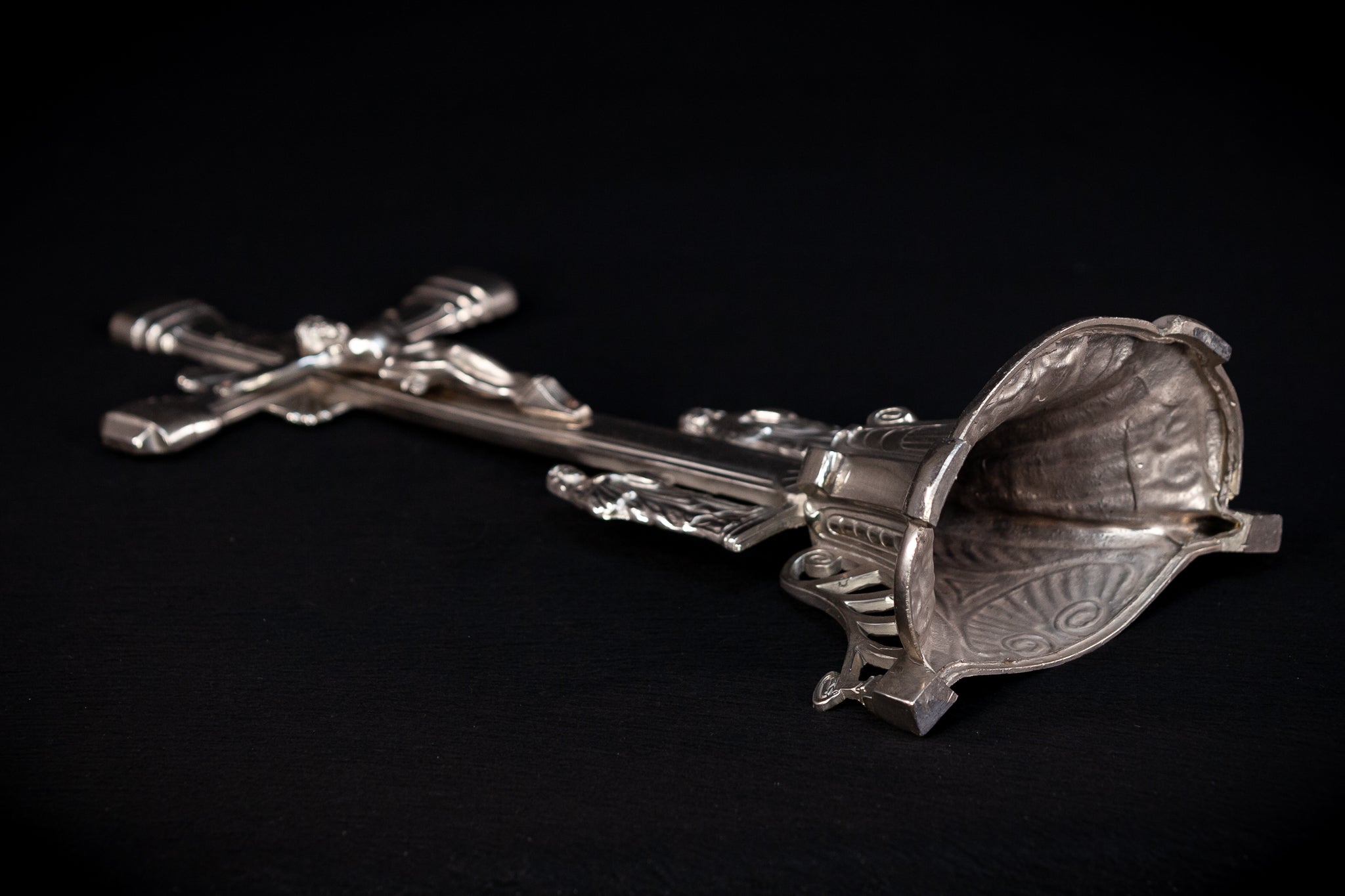 Altar Crucifix | Silvered Metal  | 16.1”
