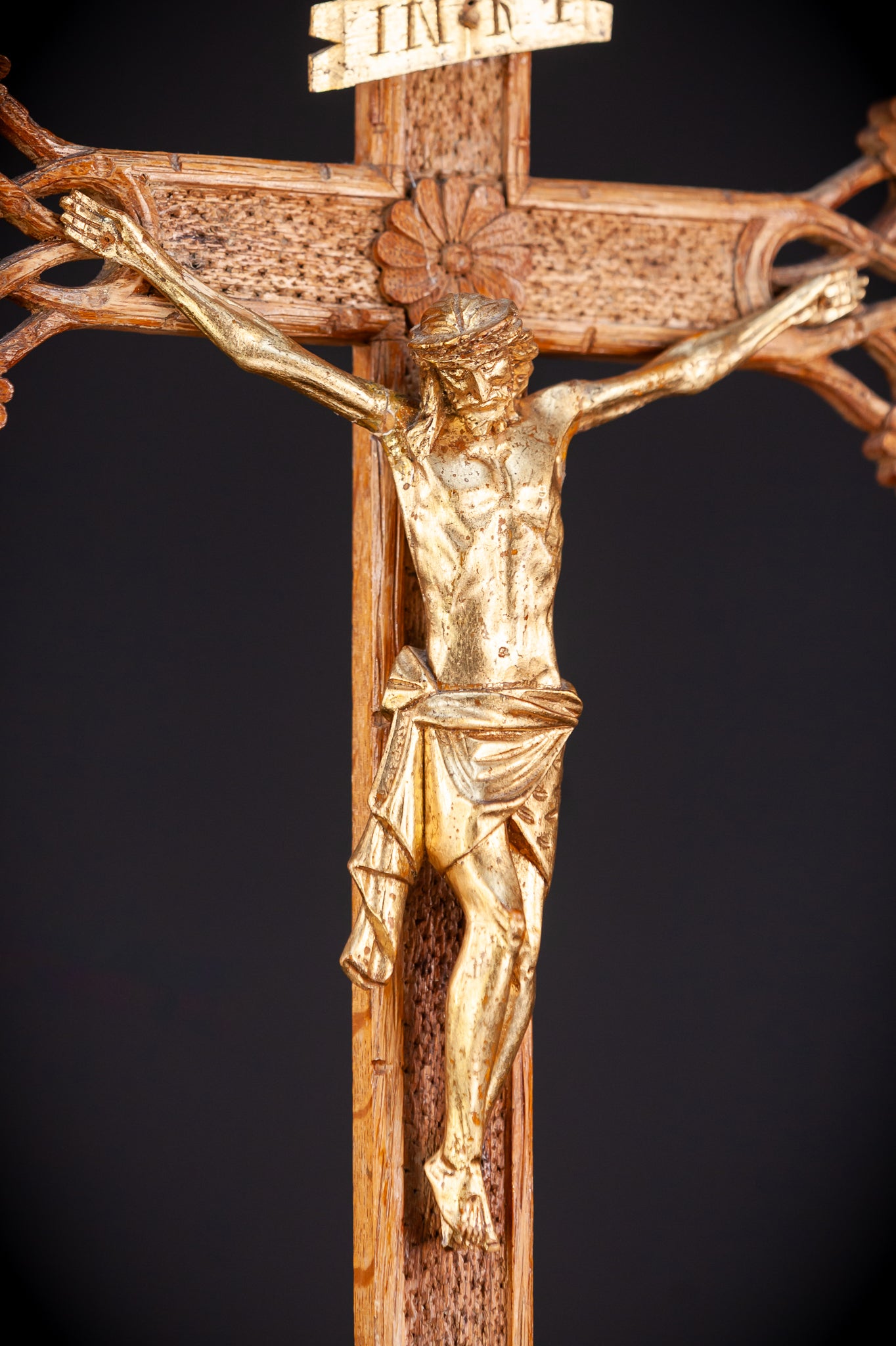 Altar Crucifix with Wood Carved Corpus Christi | 22.8" / 58 cm