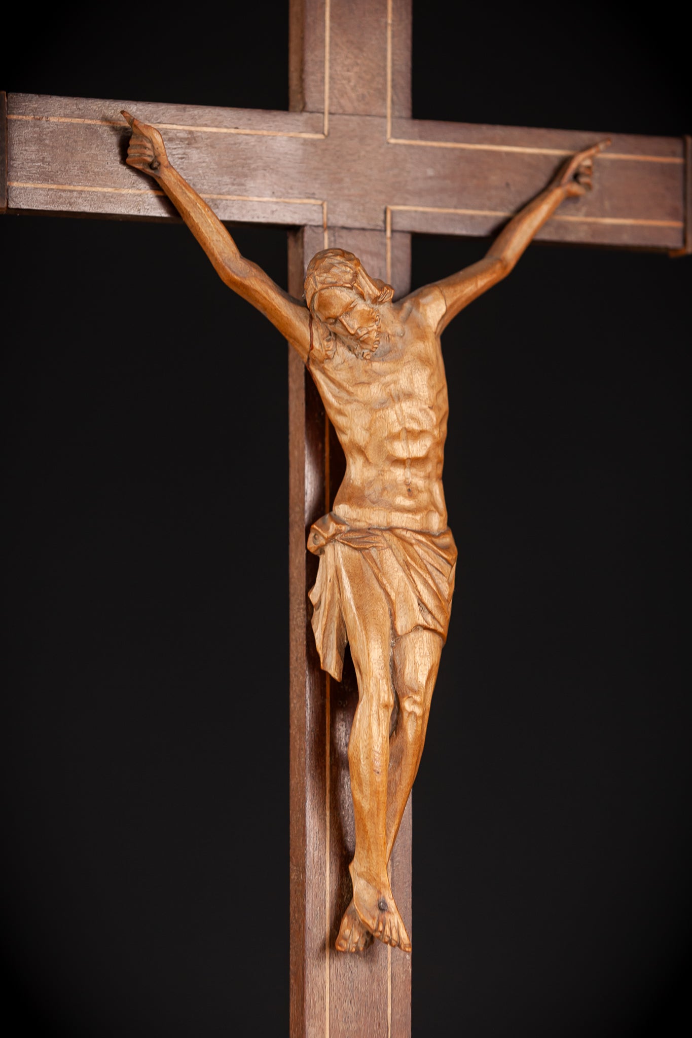Altar Crucifix with Carved Corpus Christi | 21.3" / 54 cm