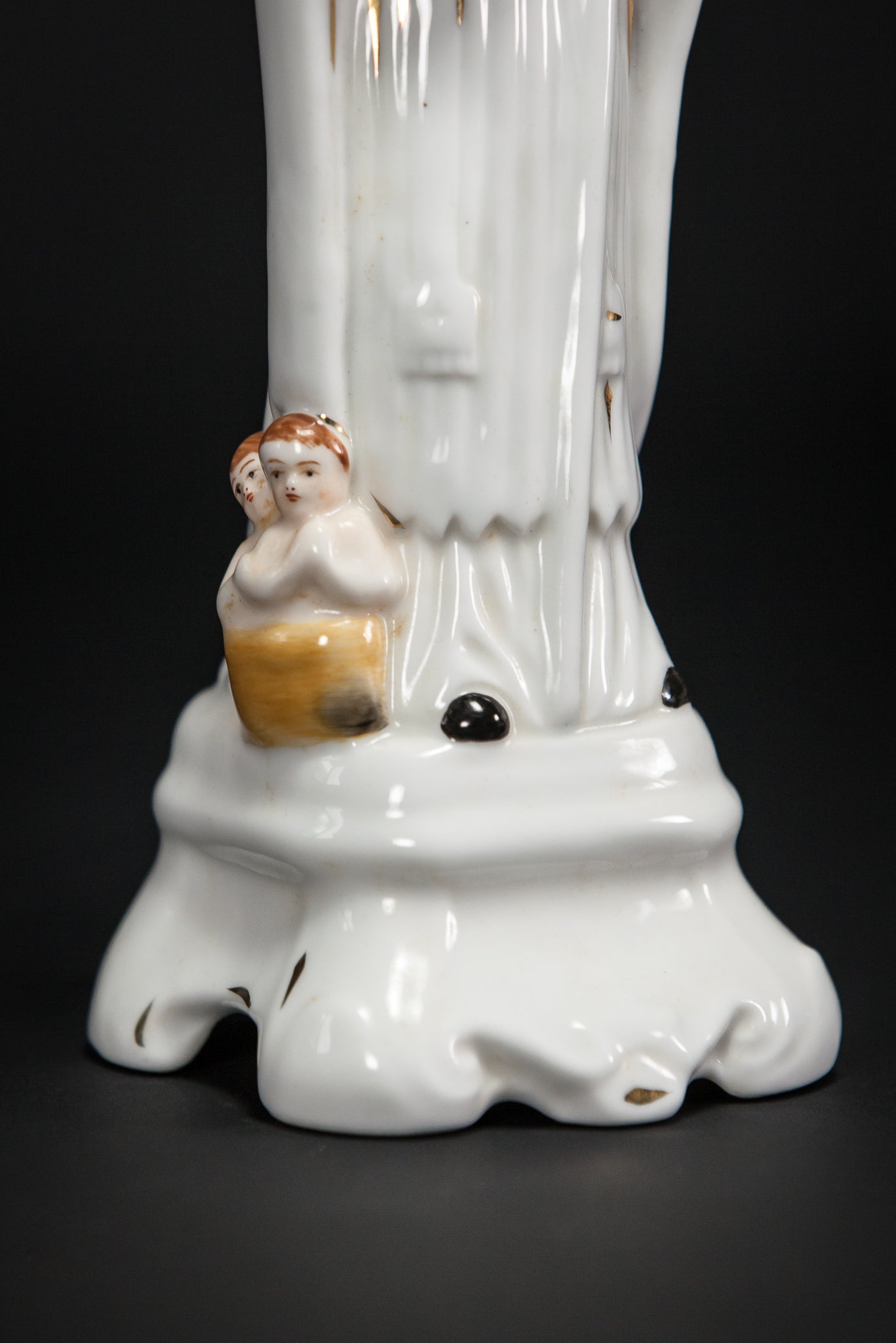 St Nicholas Porcelain Statue 8.3”