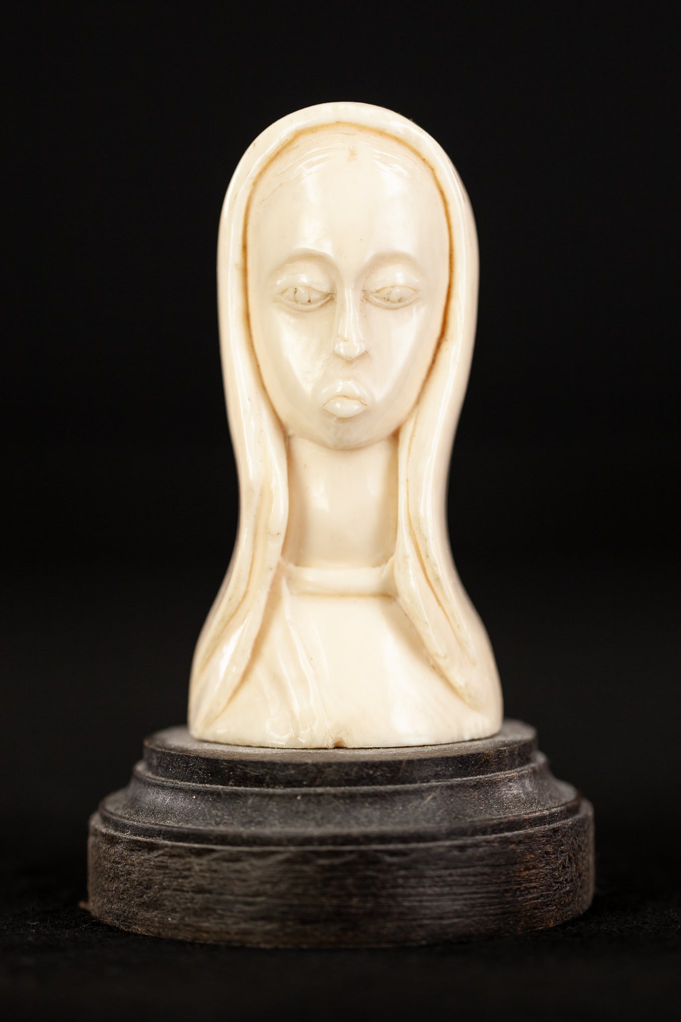 Virgin Mary Dieppe Carving Statue – Antiques Heaven