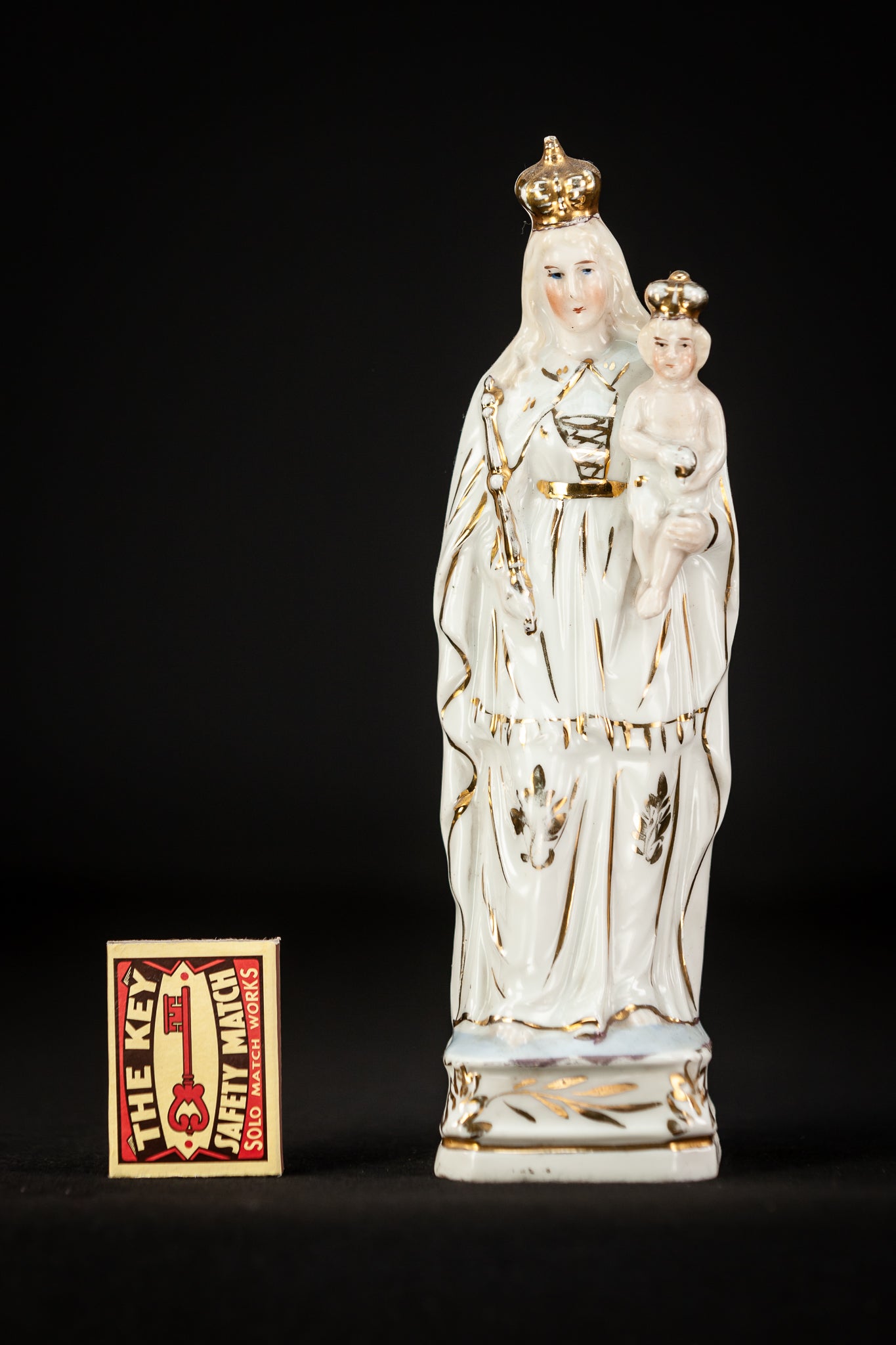 Virgin Mary Child Christ | Porcelain