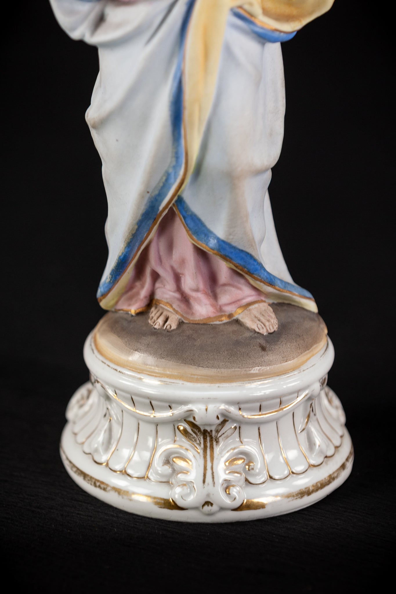 Jesus Sacred Heart Porcelain 12.4"