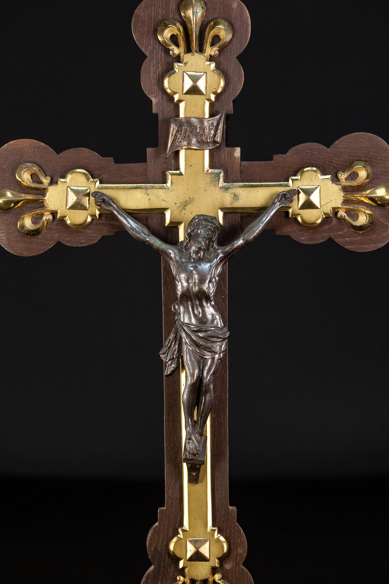 Crucifix Wall | Crucifixion Fleur De Lis 22"