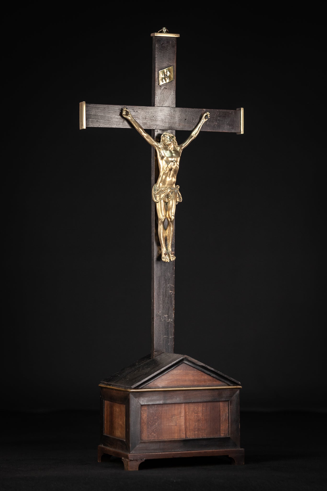 Altar Crucifix |  Bronze Christ 1700 | 24.4"